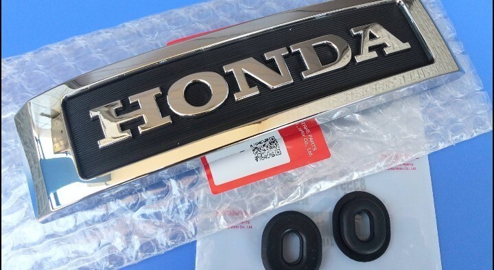 HONDA CB350F CB400F Genuine Front Stem Emblem Rubber Set New Unused