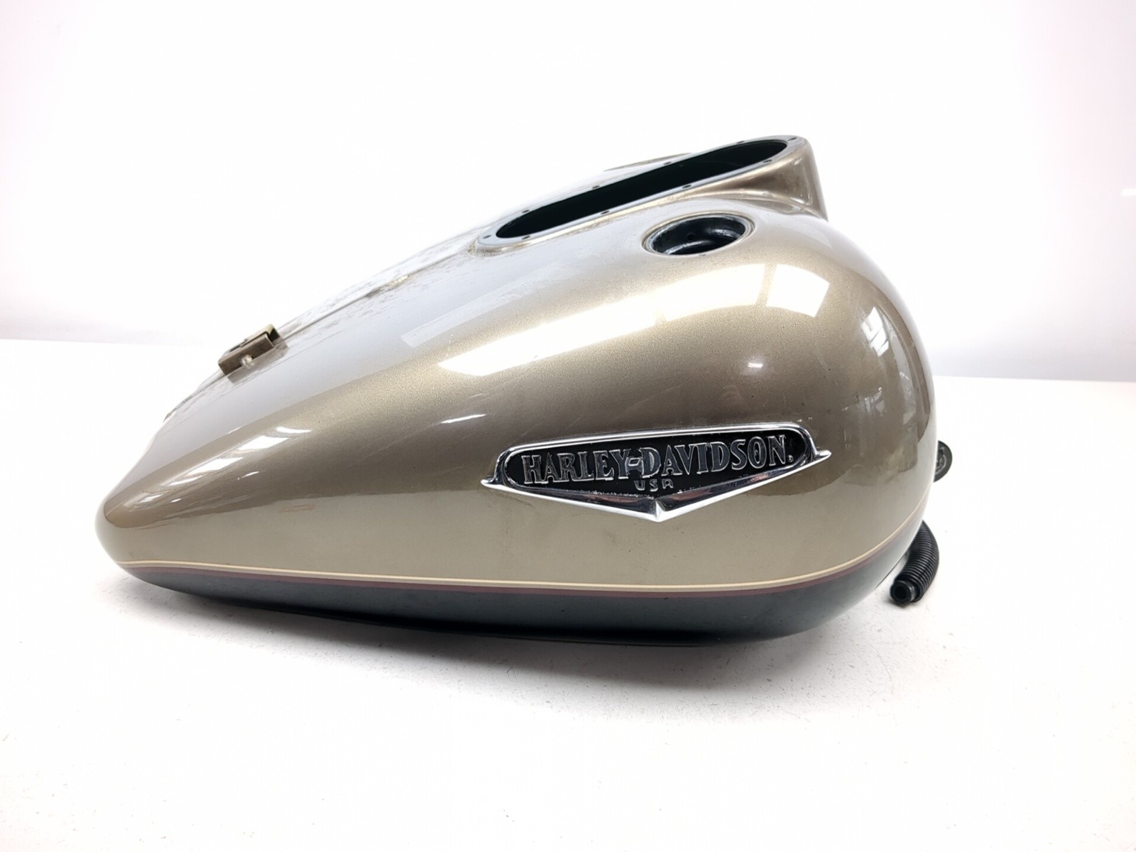 98-06 Harley-Davidson Road King Classic FLHRCI Front Fuel Tank 61268-03