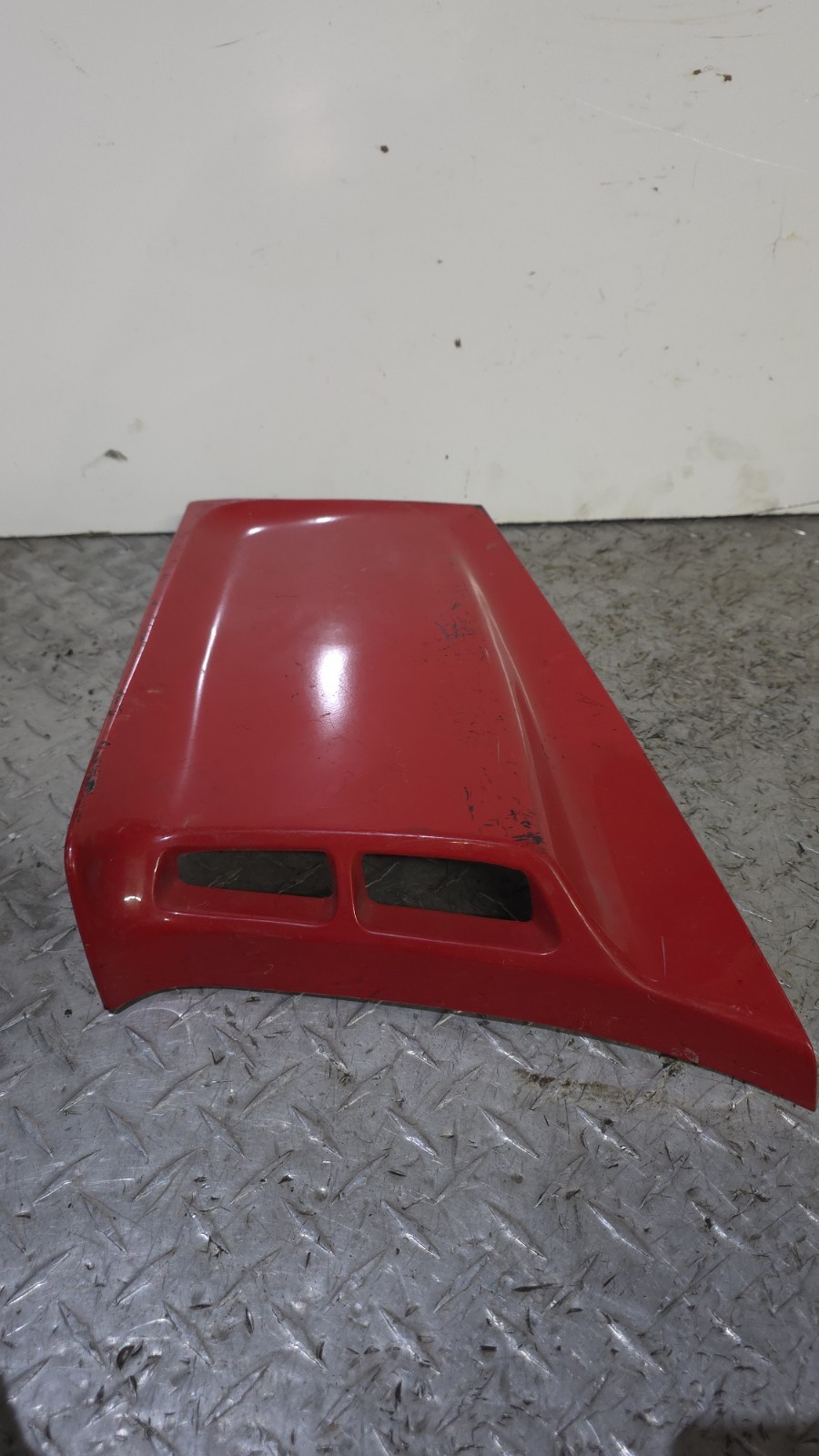 1984-1986 Suzuki GSX1100E GSX1100EF RIGHT SIDE MID FAIRING (1 BROKEN TAB)