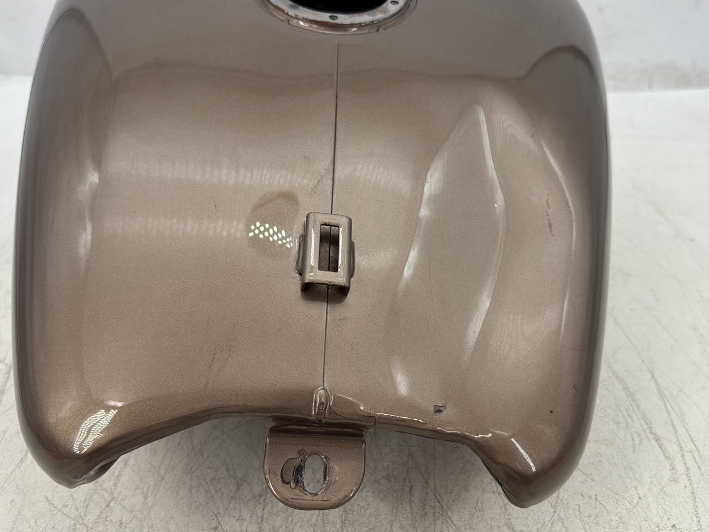 2004 Harley Road King Touring Custom OEM Fuel Gas Tank Gasoline Reservoir BENT