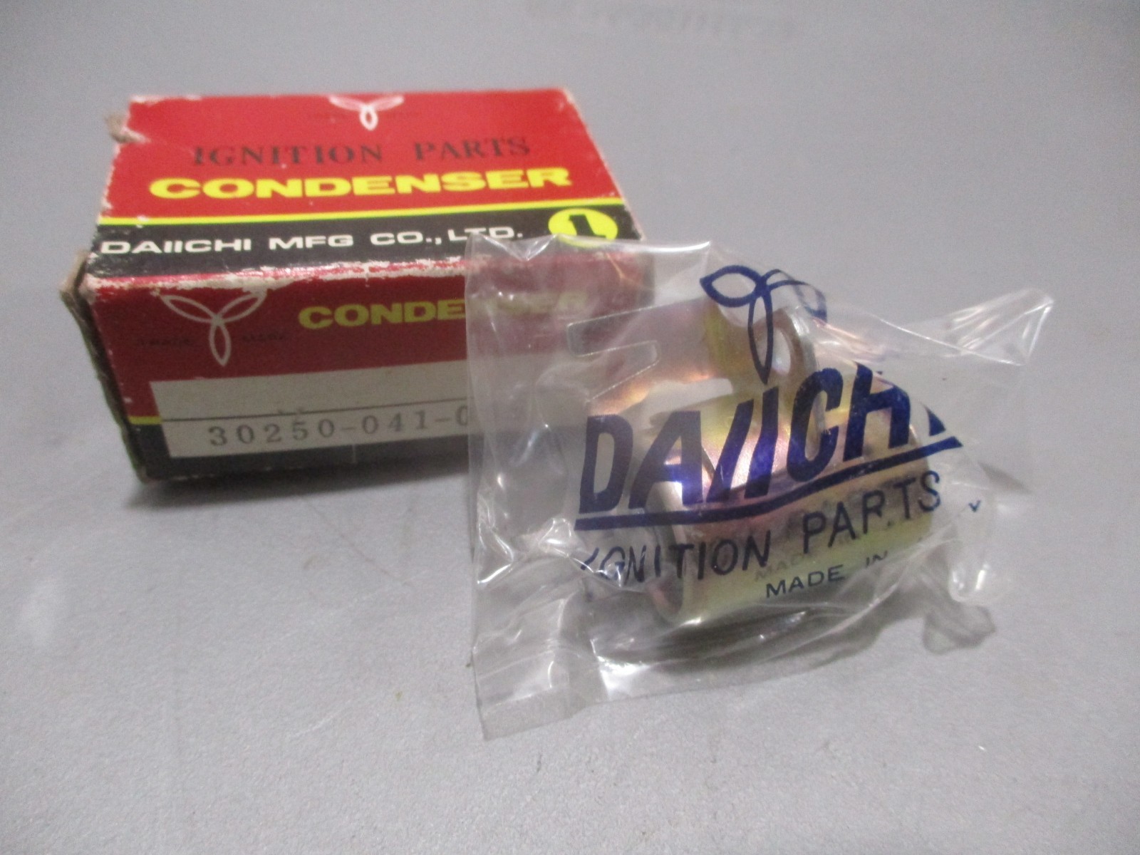 NOS Daiichi Honda Condenser 1973-1975 XR75 1969-1978 Z50A 30250-041-005
