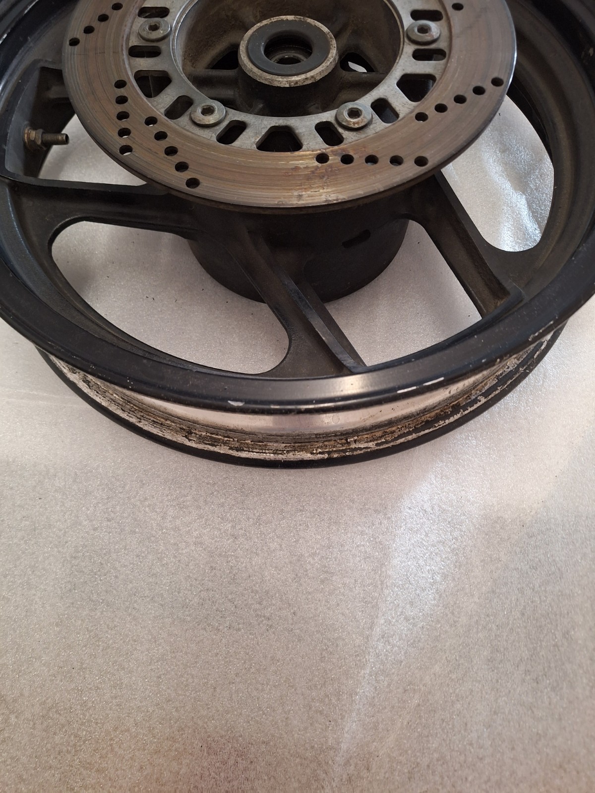 4. Kawasaki GPZ 600 R ZX600 A Rear Wheel Rim 3.00 X 16 Inches R-1181