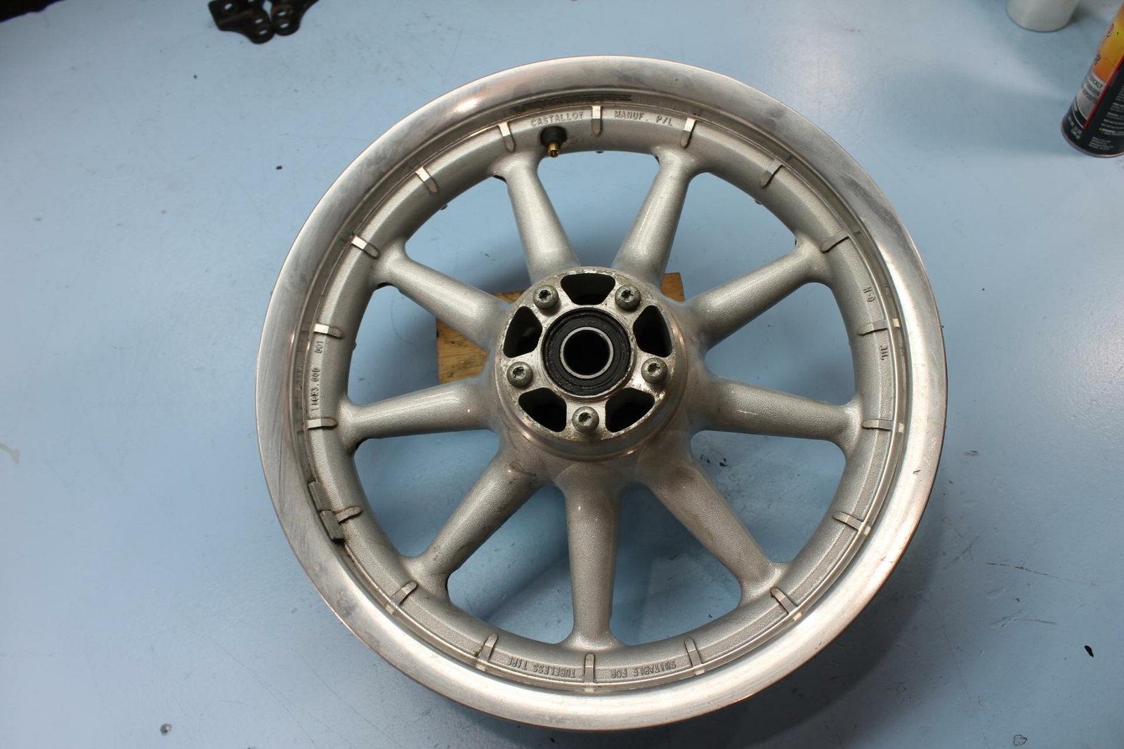 1086 03 HARLEY-DAVIDSON ELECTRA GLIDE SILVER FRONT WHEEL RIM