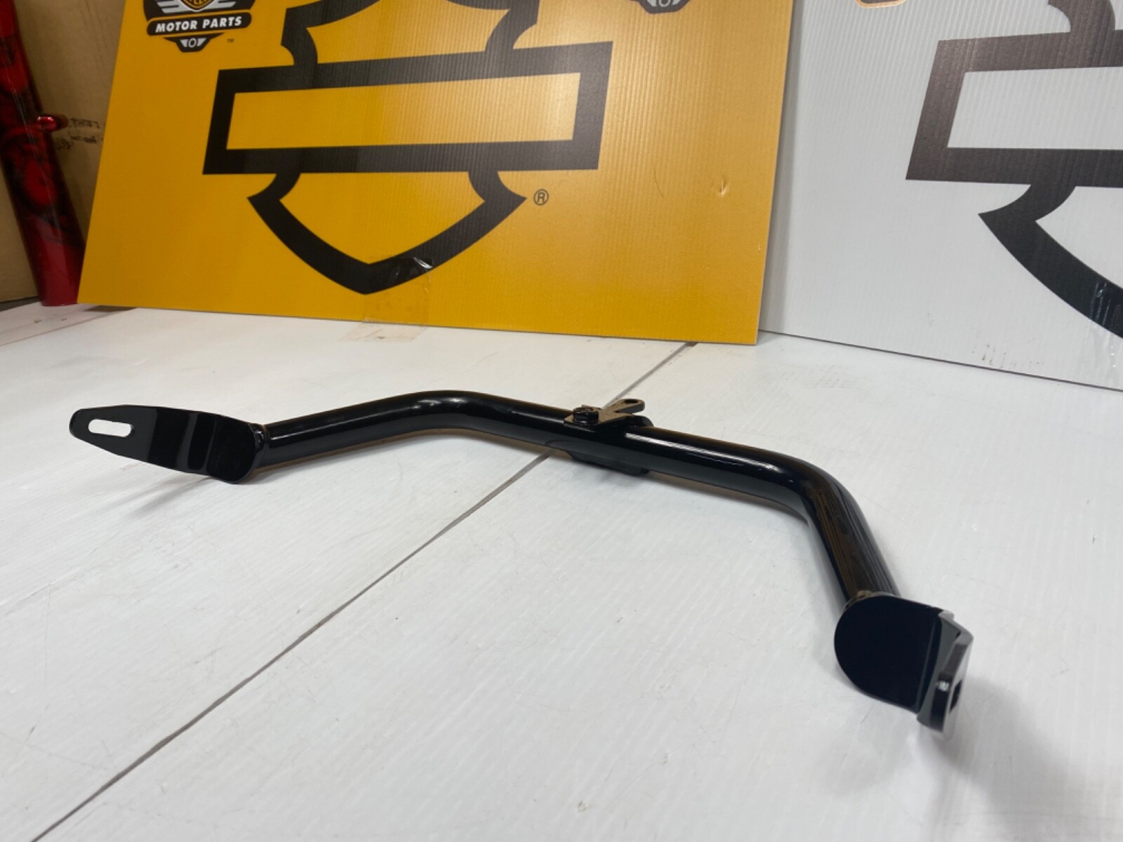 15-23 OEM Harley Road Glide Chopped Engine Guard Crash Bar Fairing support