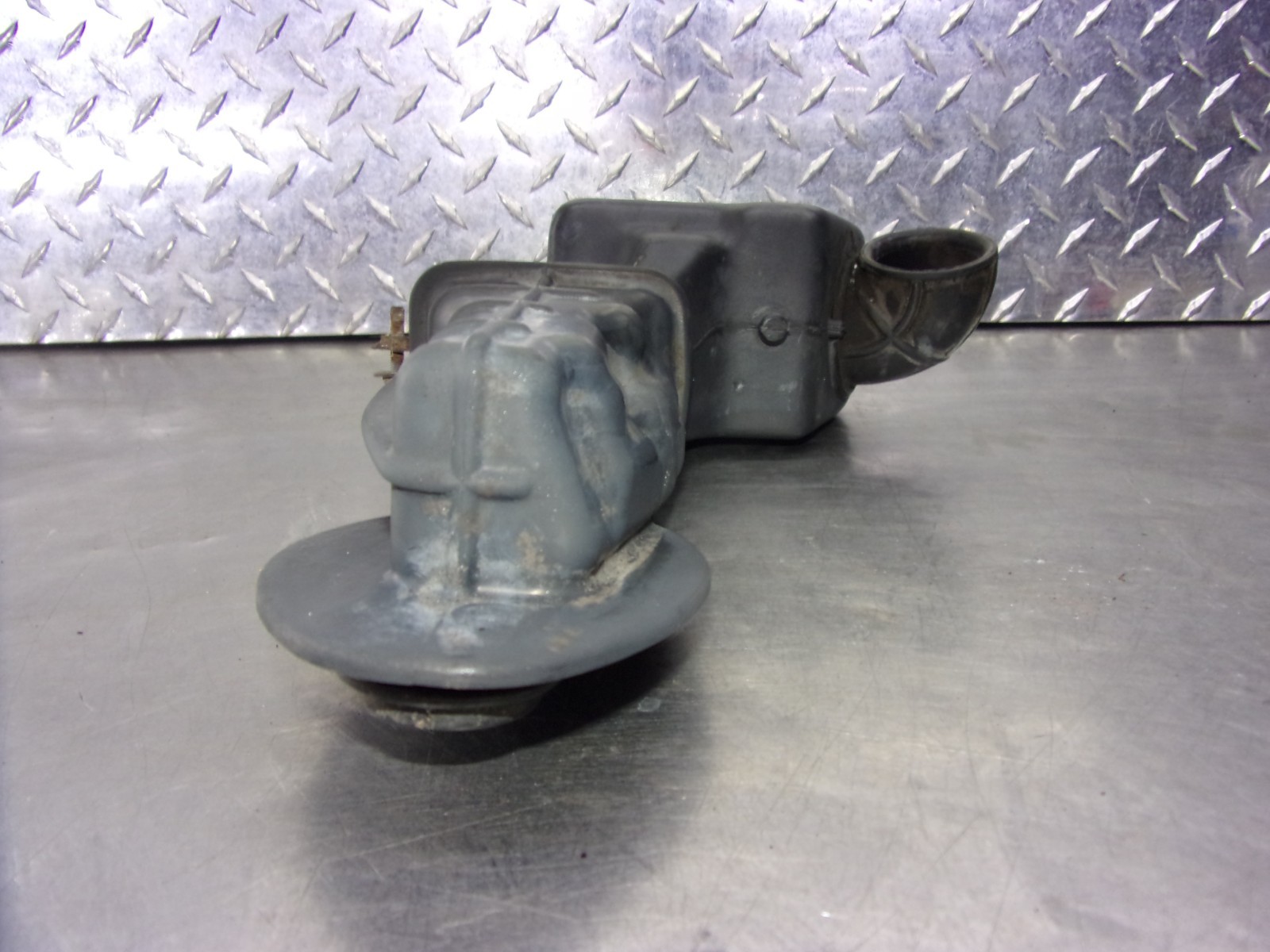 1056 P HONDA SHADOW AERO 750 2006 OEM AIR INTAKE TUBE DUCT