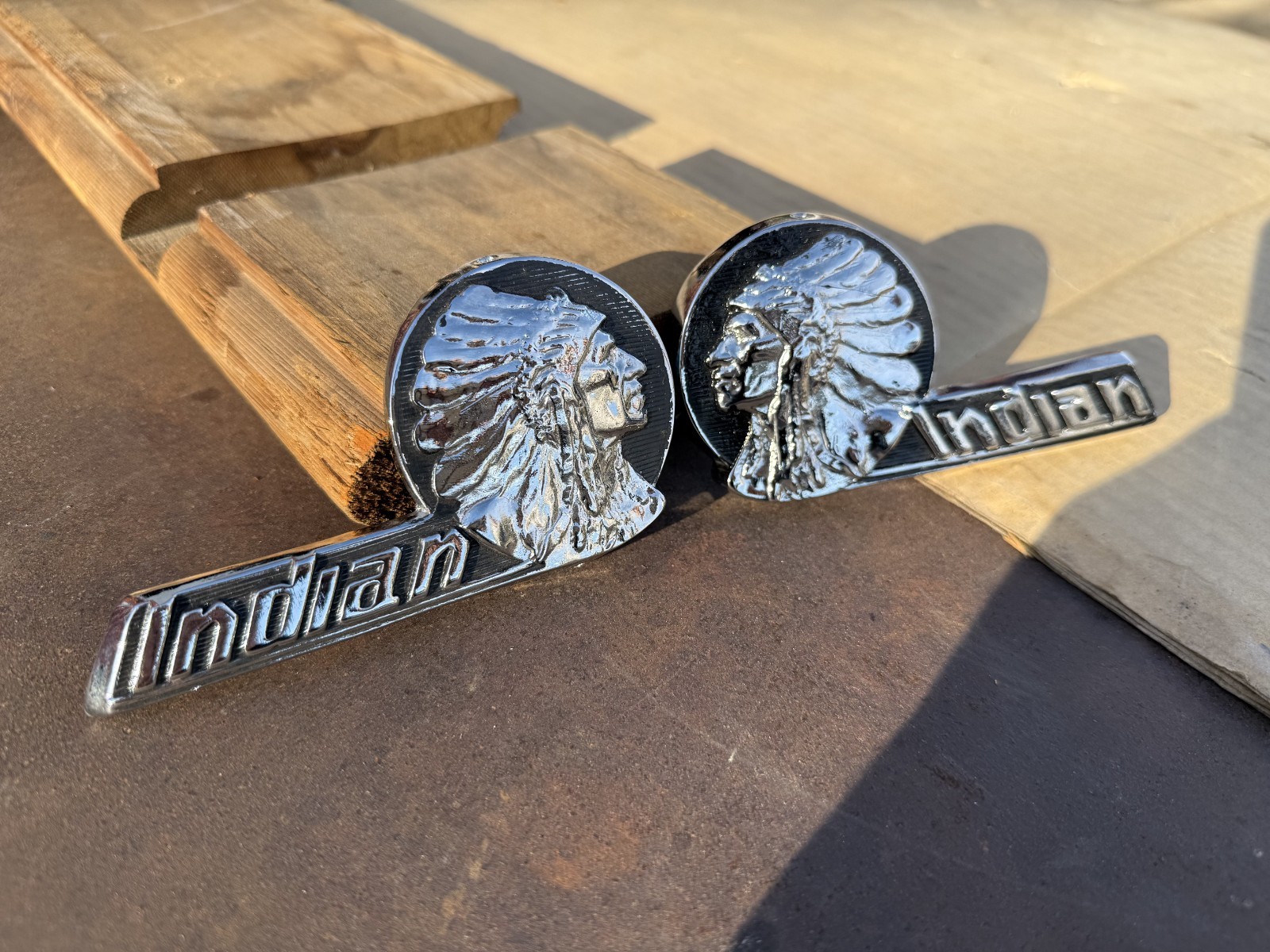 Indian ’42-’46 Chief and ‘Four’ Tank Badges (#0303)