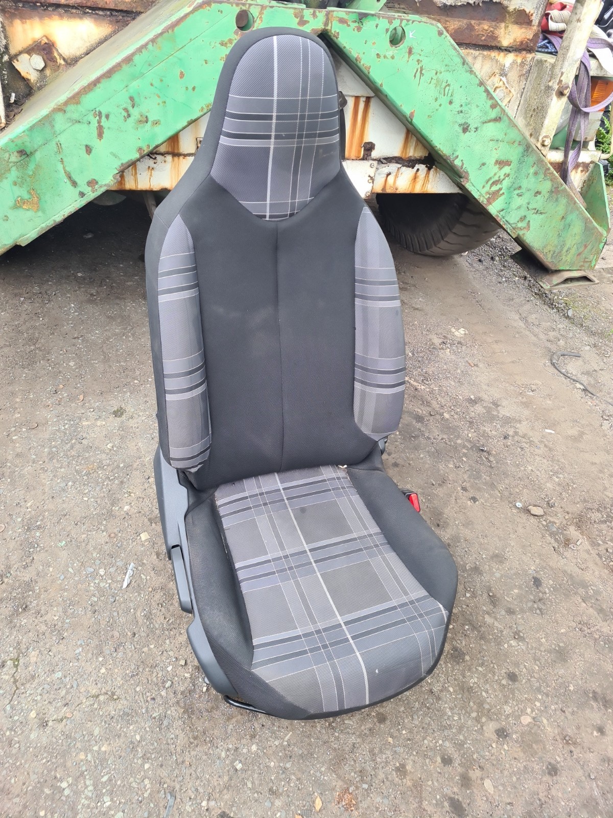 2017 PEUGEOT 108 MK1 DRIVER SIDE FRONT SEAT 5 DOOR