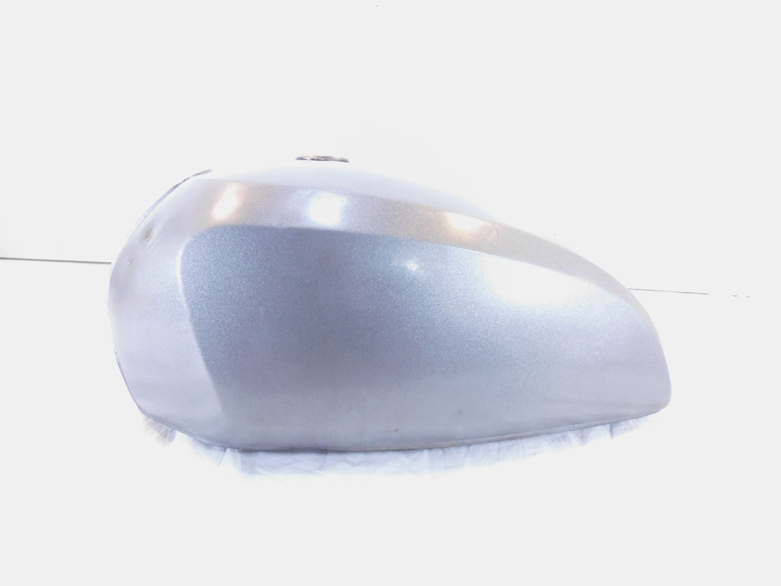 1979-1981 Suzuki GS850G 850G Silver Fuel Gas Petrol Tank Reservoir Cell – Dented
