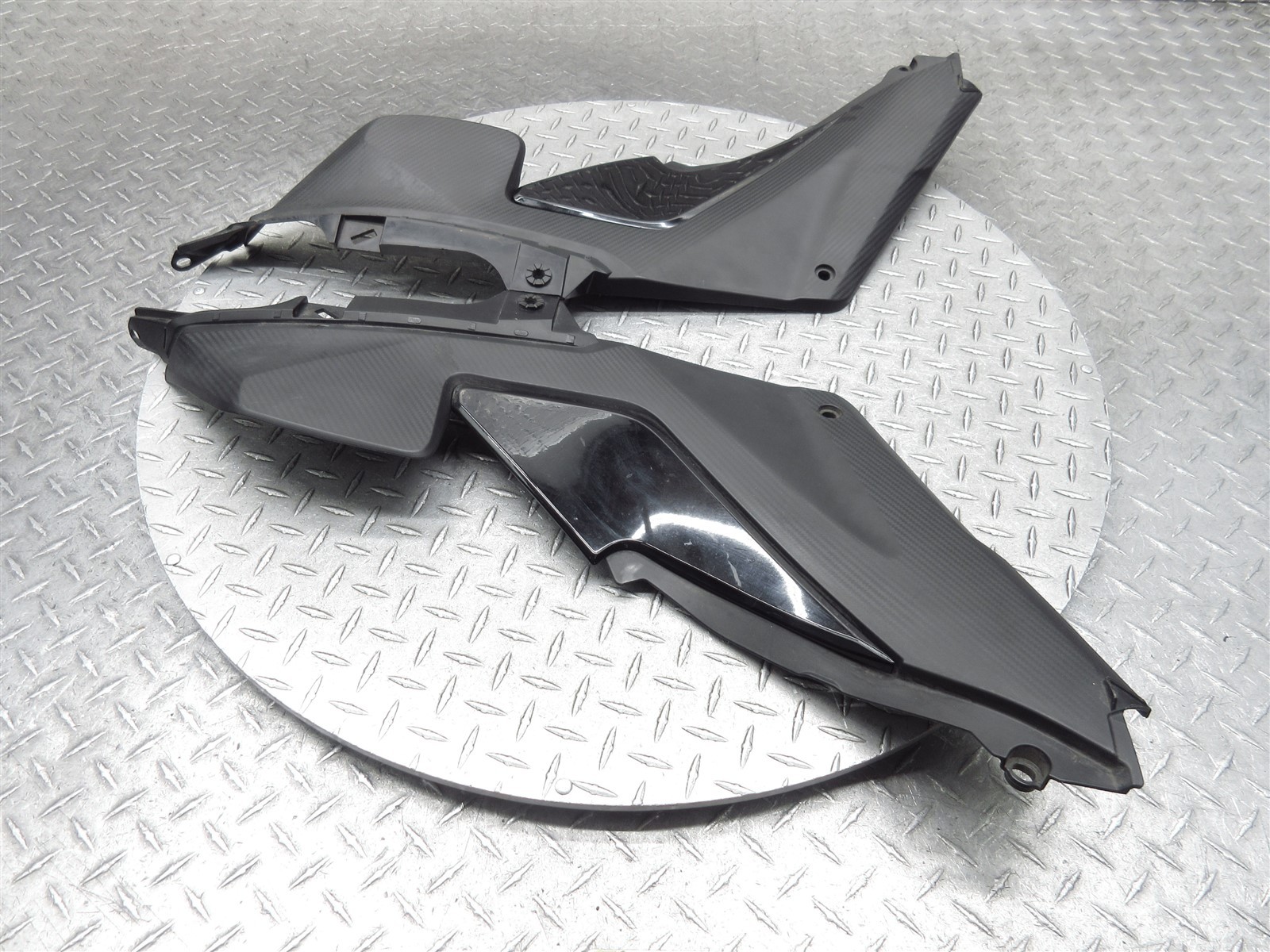 2015 15-22 Honda CBR300 CBR300R OEM Side Covers Trim Fairings Body Panels