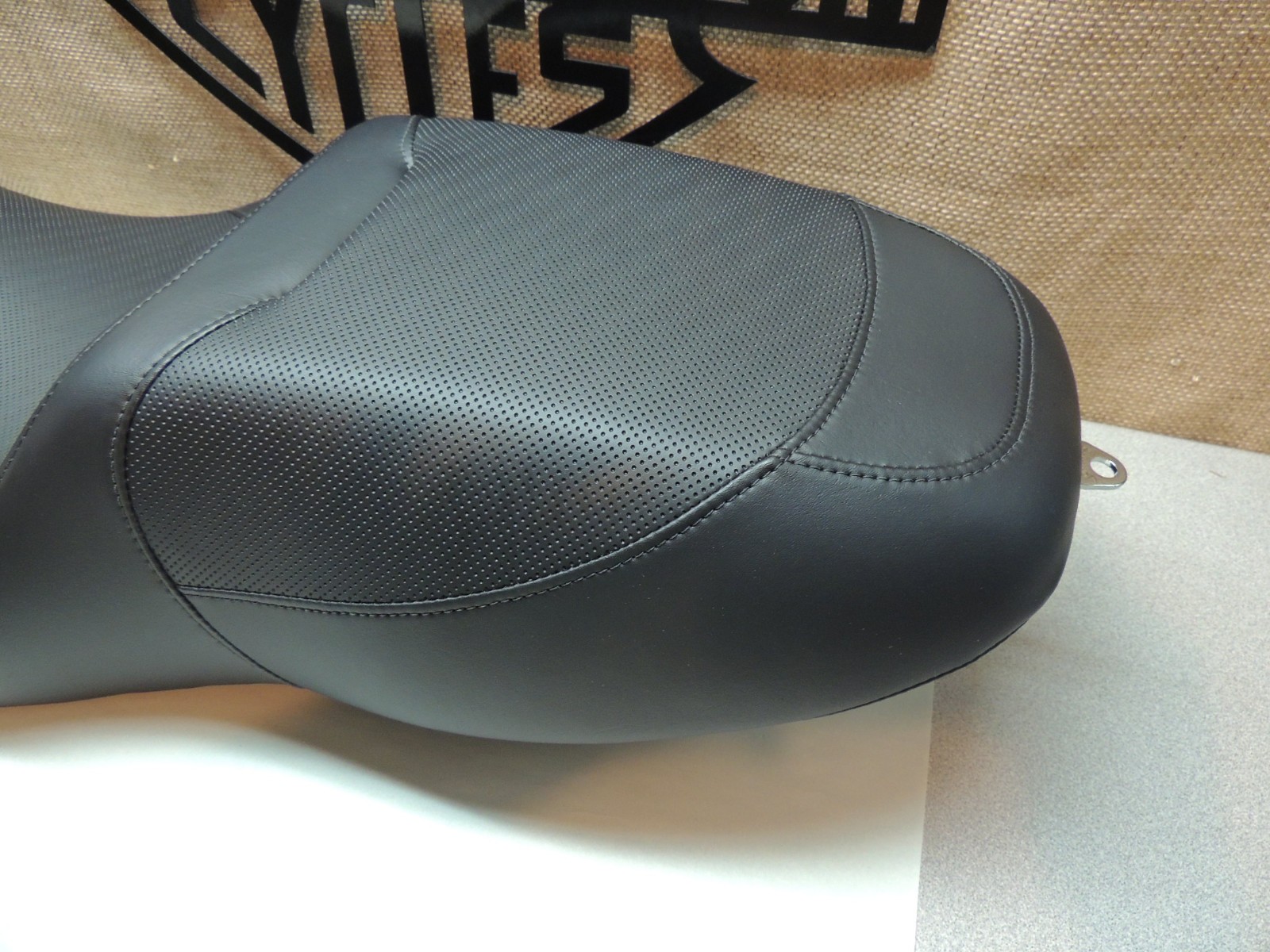 Genuine Harley 08-up Touring Models Stock Freewheeler FLRT Trike Seat Perforated