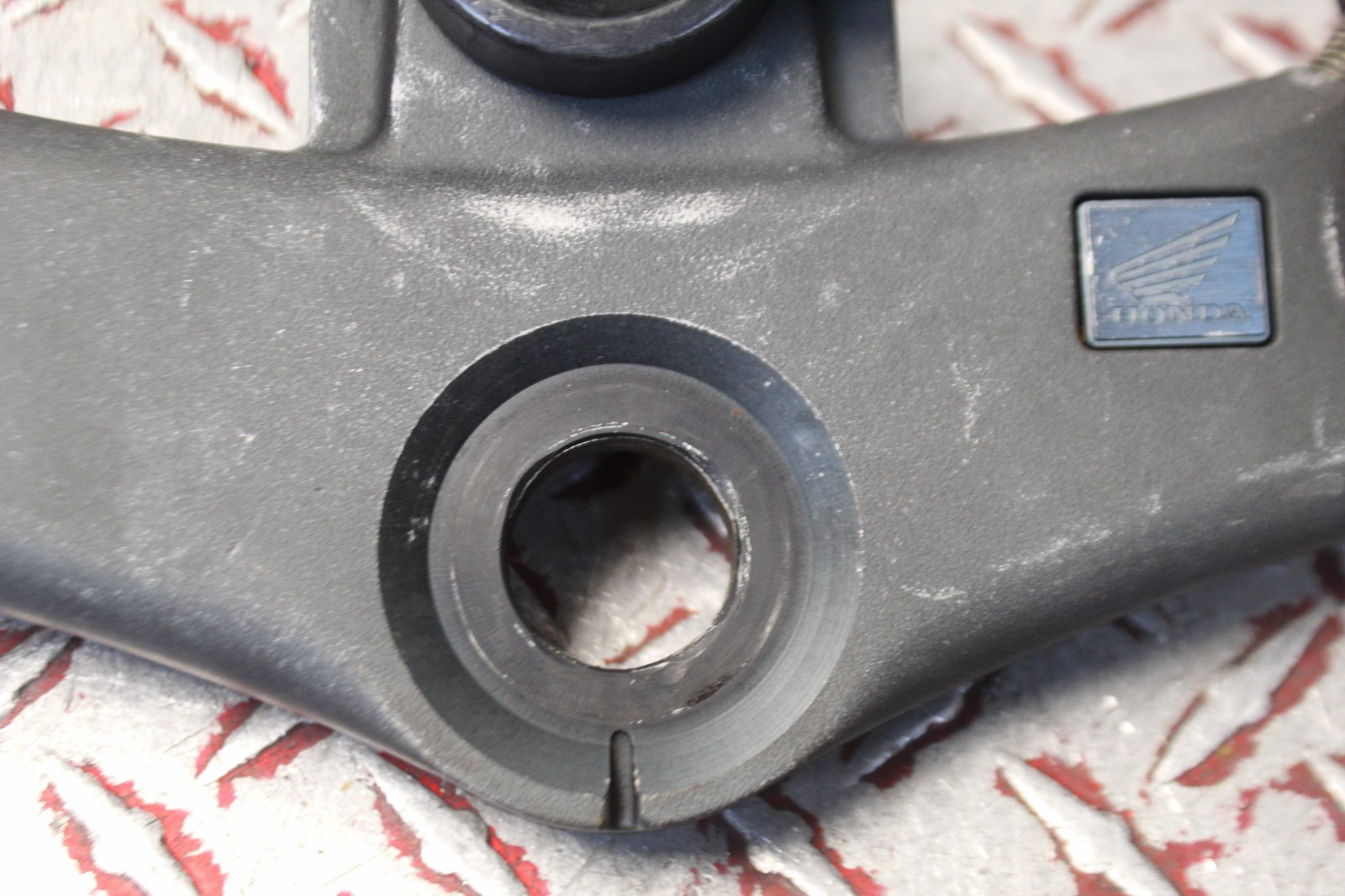 2001 – 2006 HONDA CBR 600 F4I OEM UPPER TOP TRIPLE TREE CLAMP CBR166