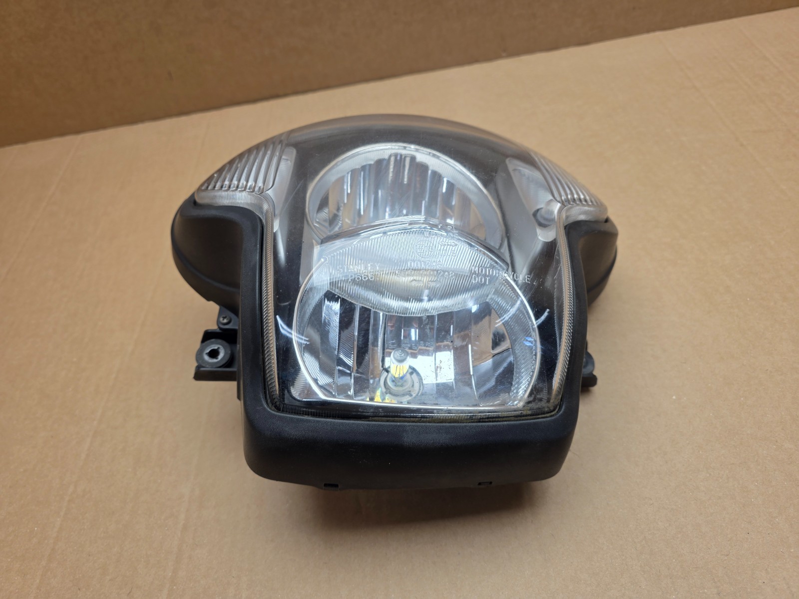 Kawasaki KLE 650 Versys Headlight headlamp UK spec Genuine OE 2007 2008 2009