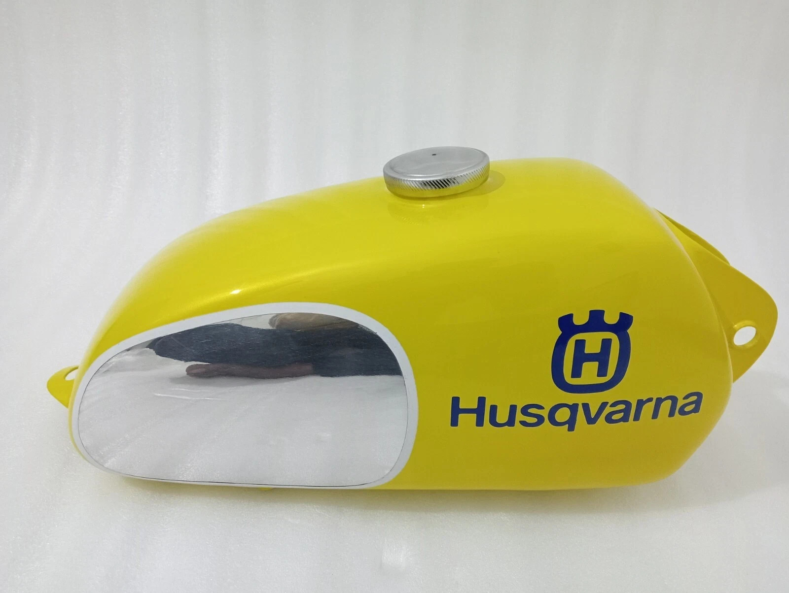 HUSQVARNA 1974 CR 250 WR 250 MAG REPRO YELLOW PAINTED & POLISH ALUMINUM GAS TANK