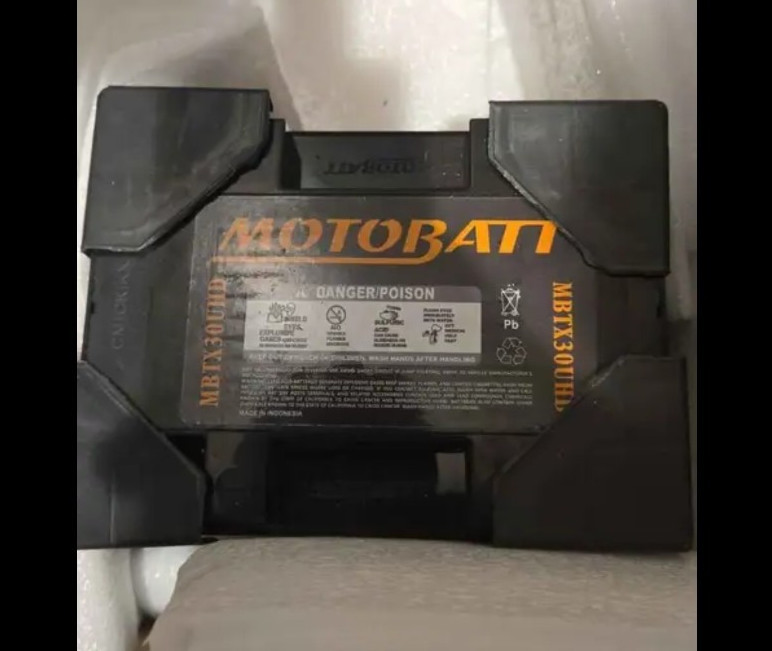 Motobatt 12V 450CCA AGM Battery Slingshot