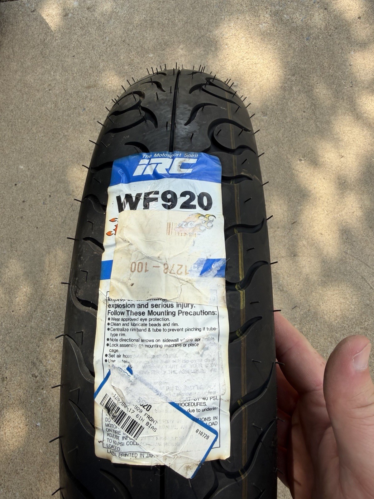 Front IRC Motorcycle Cruiser Tire WF-920 120/80-17 61H Bias Wild Flame Tubeless