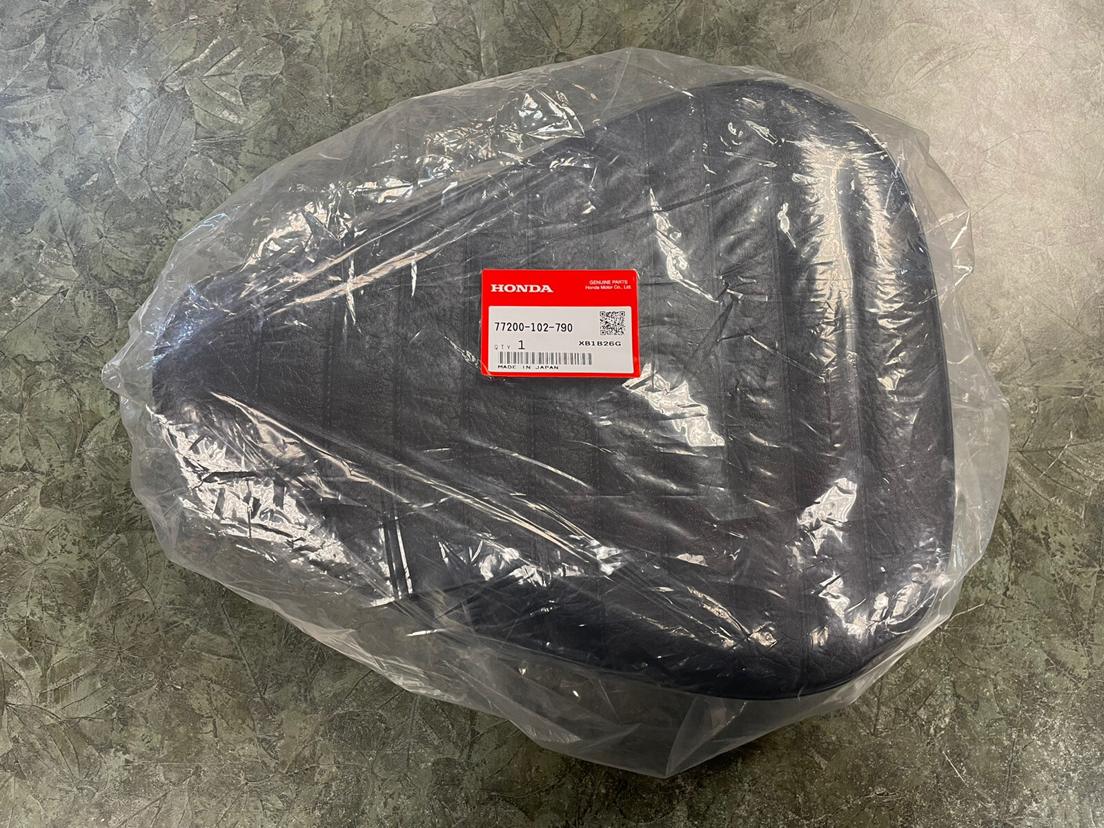 Genuine OEM Honda Seat Assembly CT90 Trail 90 CT110 Trail 110 77200-102-790