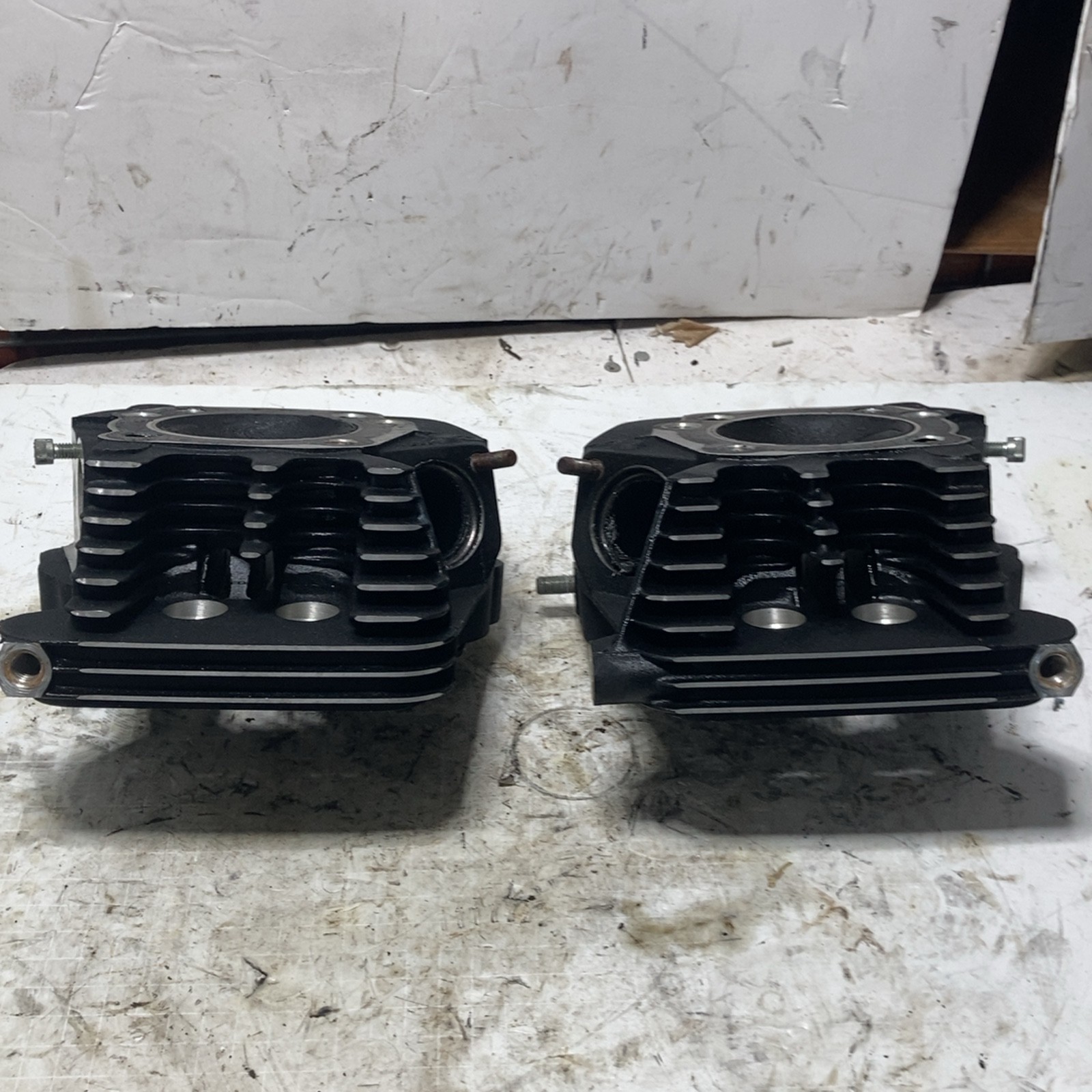 91-03 Harley Sportster XL 1200 OEM Cylinder Head Set Pair Front and Rear Black
