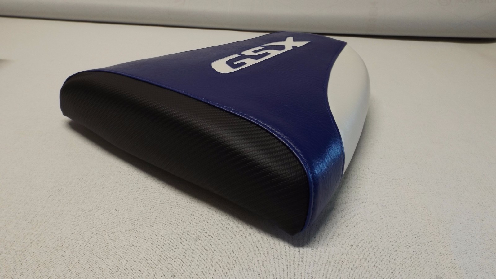 CUSTOM SEAT COVERS BLK/BLUE/WHITE WILL FIT SUZUKI 1996/98/99/2000 GSXR 600R/750R