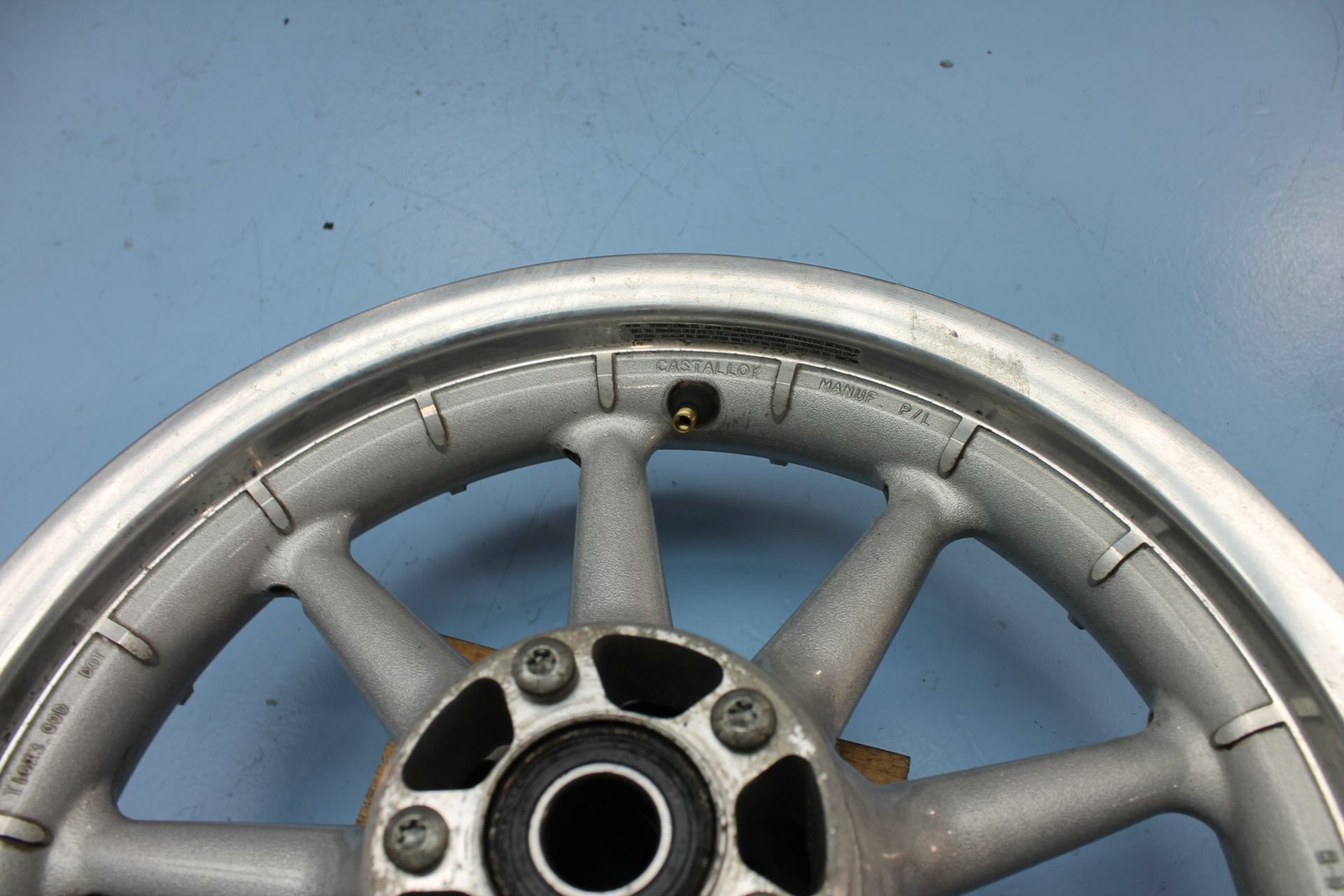 1086 03 HARLEY-DAVIDSON ELECTRA GLIDE SILVER FRONT WHEEL RIM