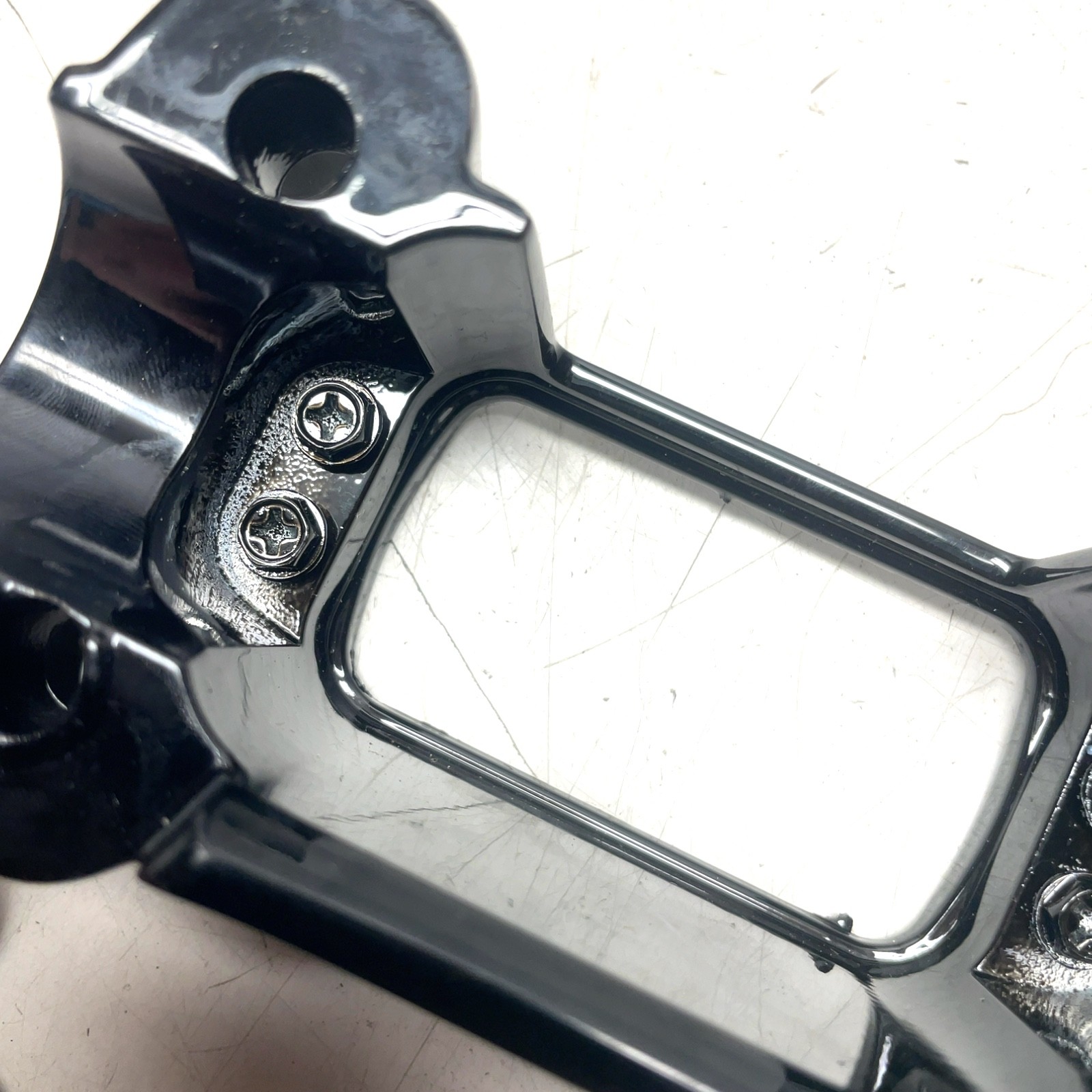 18-24 Harley Breakout FXBR OEM Handlebar Clamp Cover Gloss Black