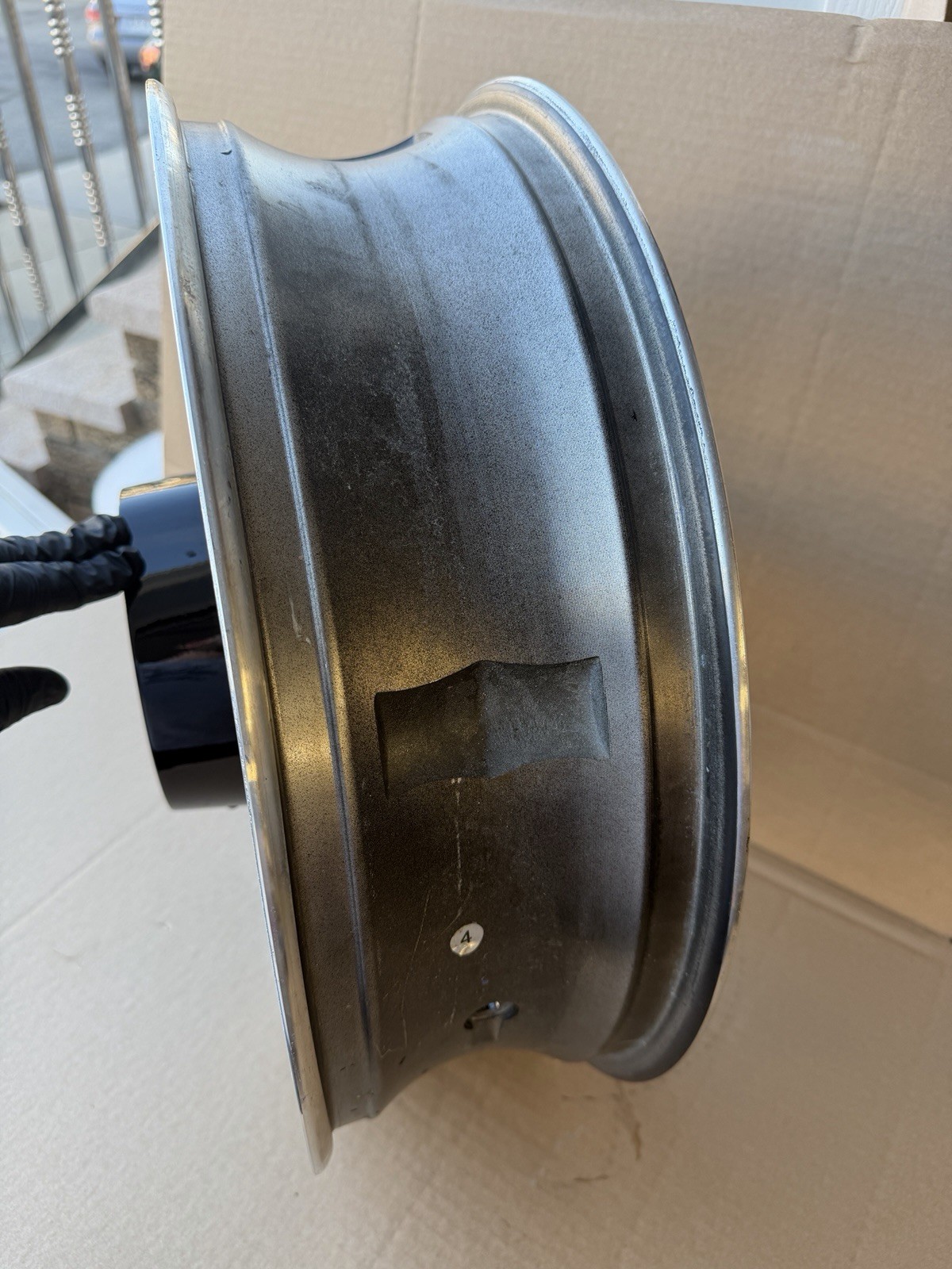 Harley-Davidson OEM 18″ x 5″ 24-up Touring Street Road Glide Rear Wheel 40900905