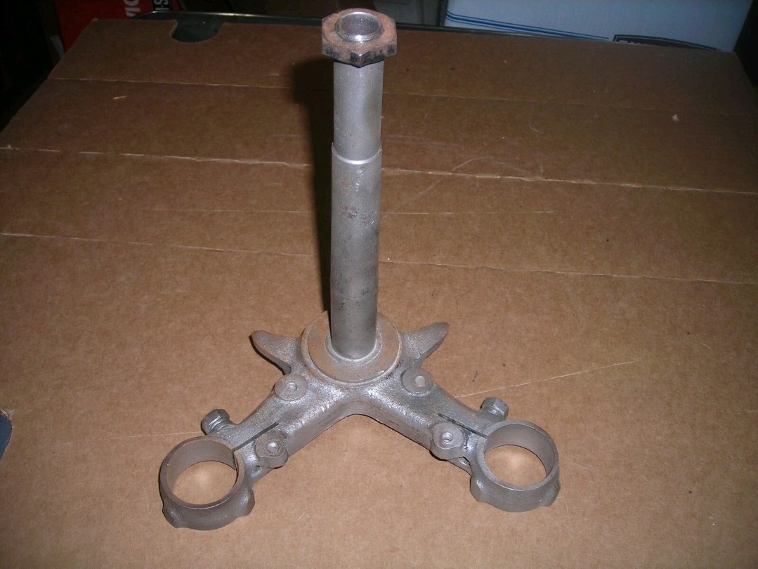 Indian 249 vertical Warrior Arrow triple tree