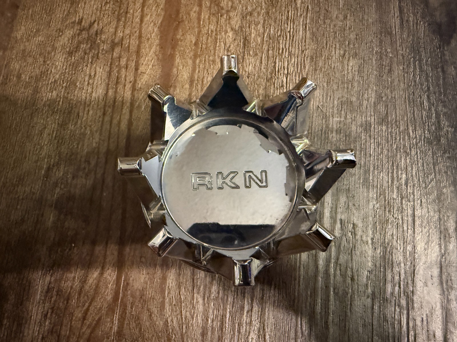 **LIKE NEW** Road King Nation Crown Gas Cover! Fits HD Softail Deluxe!