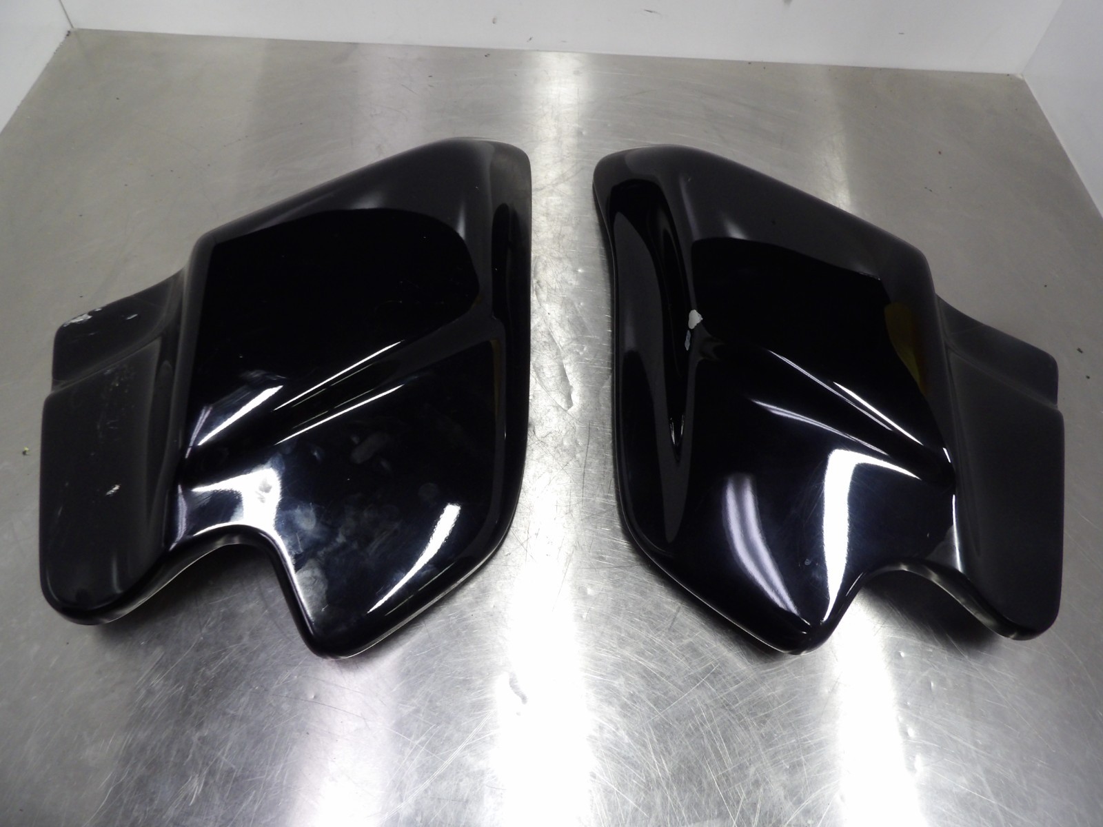 98 Harley Touring FLHT Electra Glide left & right side cover set 66619-97