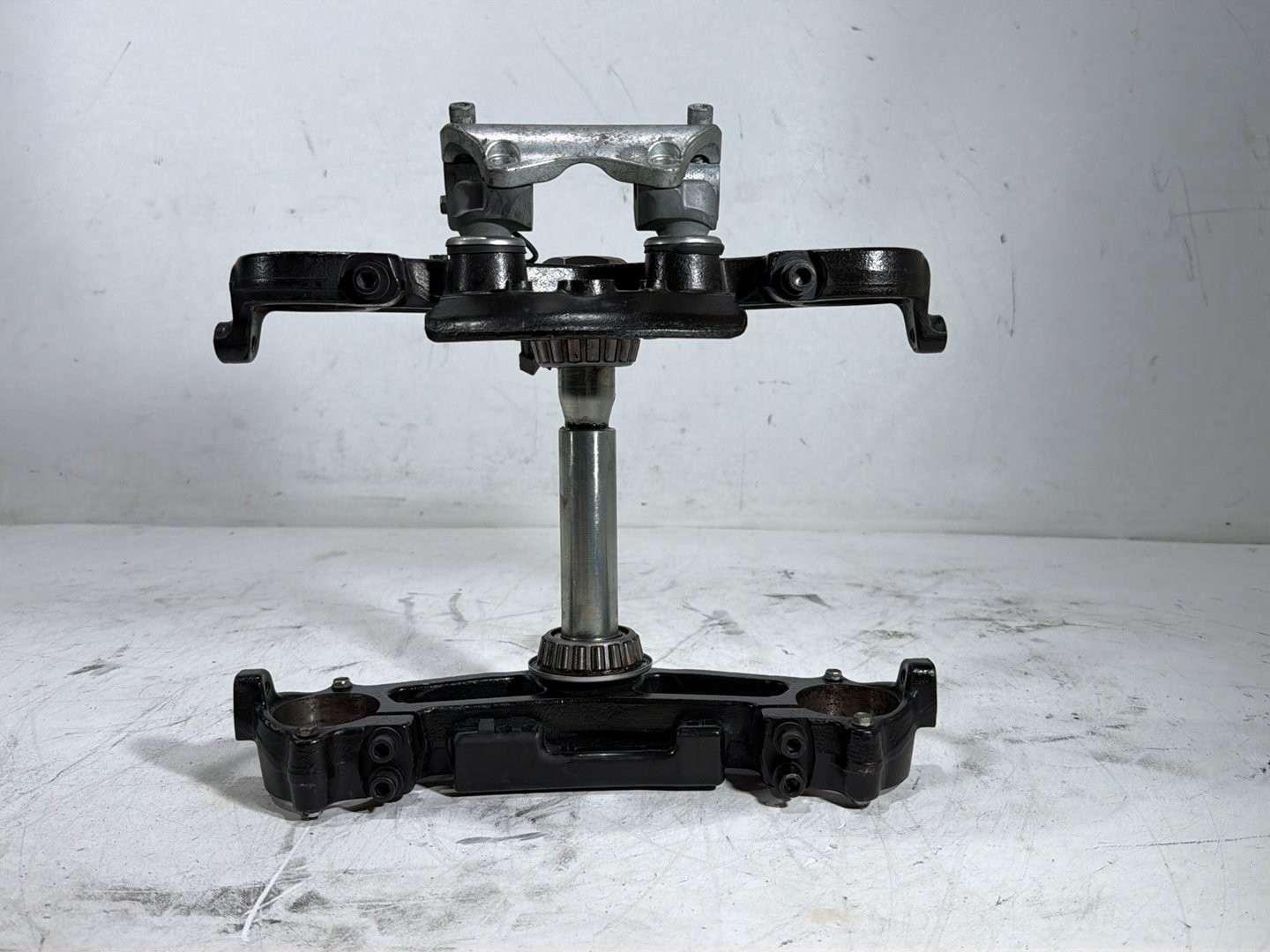 2014 Harley Electra Glide Touring Ultra OEM Front Fork Upper Lower Triple Tree