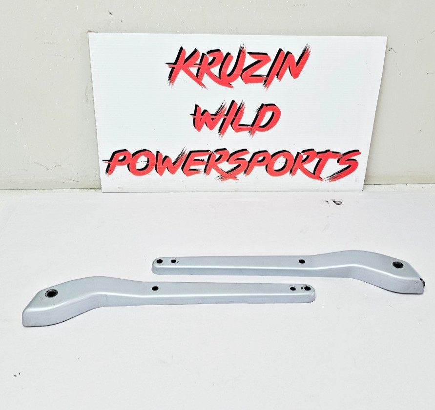 1999 HARLEY DYNA CONVERTIBLE OEM Silver Gray Rear Fender Strut Arm Cover Support