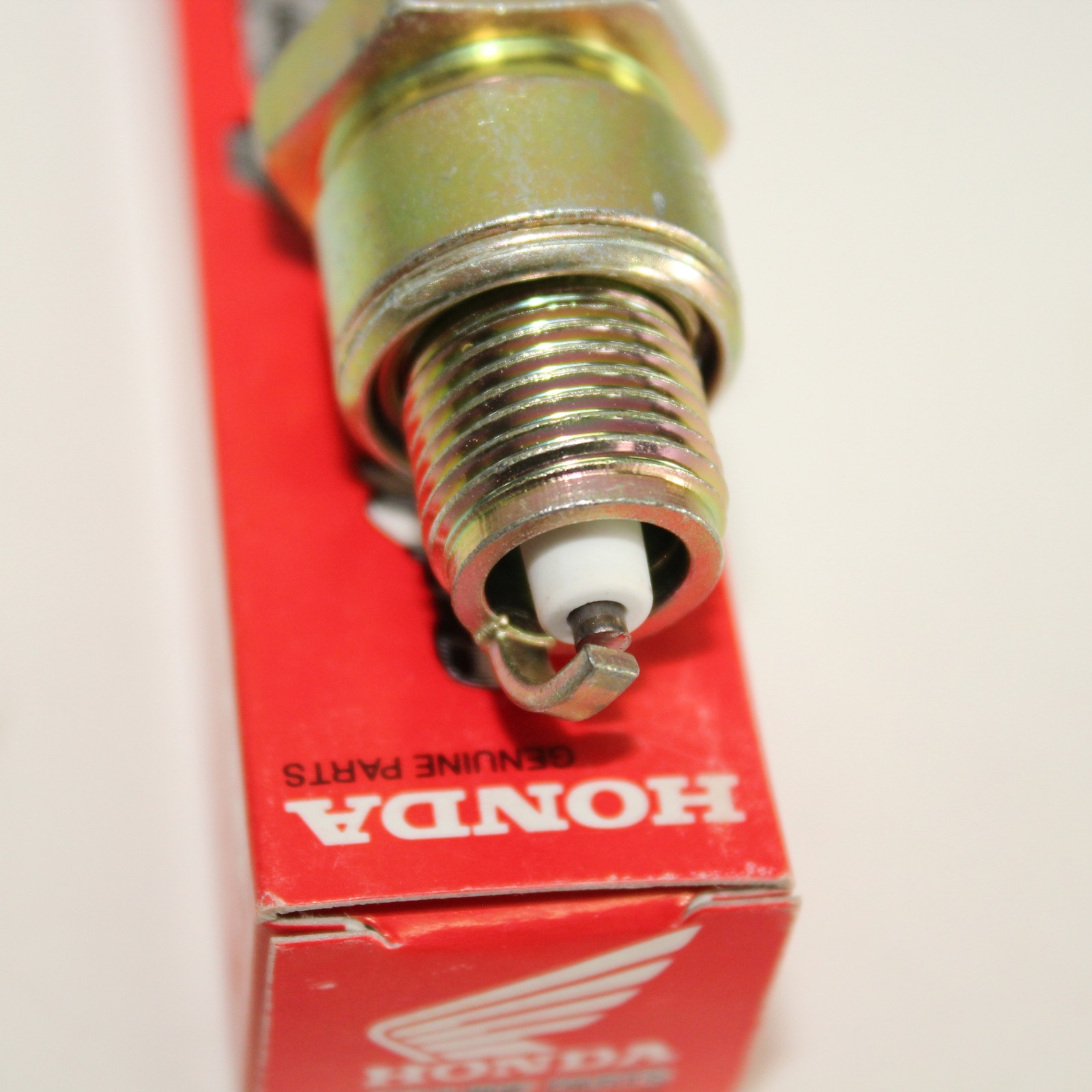 Honda 98076-55719 NGK BP5HS Spark Plug
