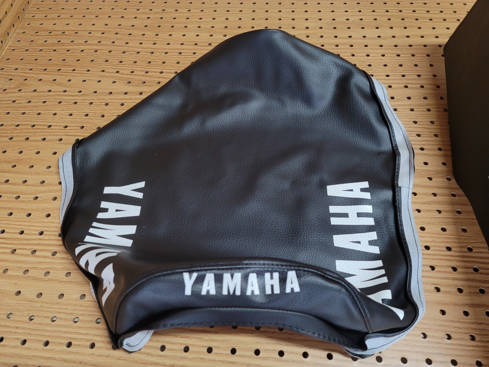 YAMAHA YZ250 F.G.H – YZ400 – YZ465 G.H SEAT COVER 1979 TO 1981 (BLACK) (Y*-67)