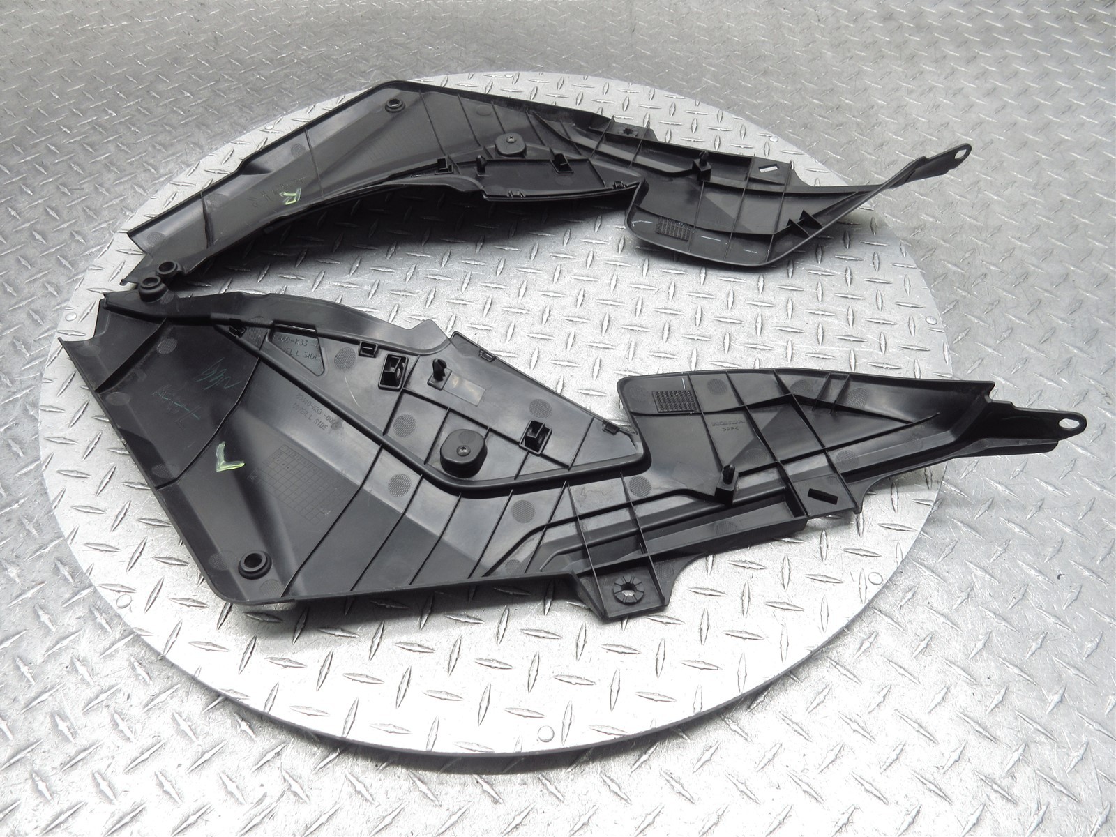 2015 15-22 Honda CBR300 CBR300R OEM Side Covers Trim Fairings Body Panels