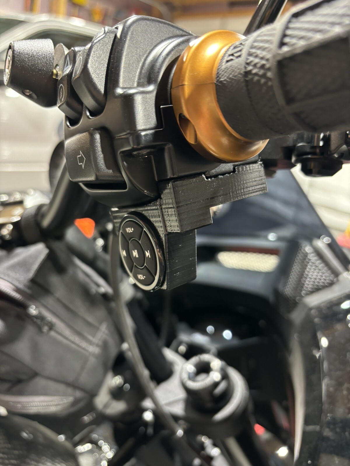 🇺🇸 HALREY DAVIDSON LOW RIDER S/ST CUSTOM BLUETOOTH MOUNT AND CONTROLLER 🇺🇸