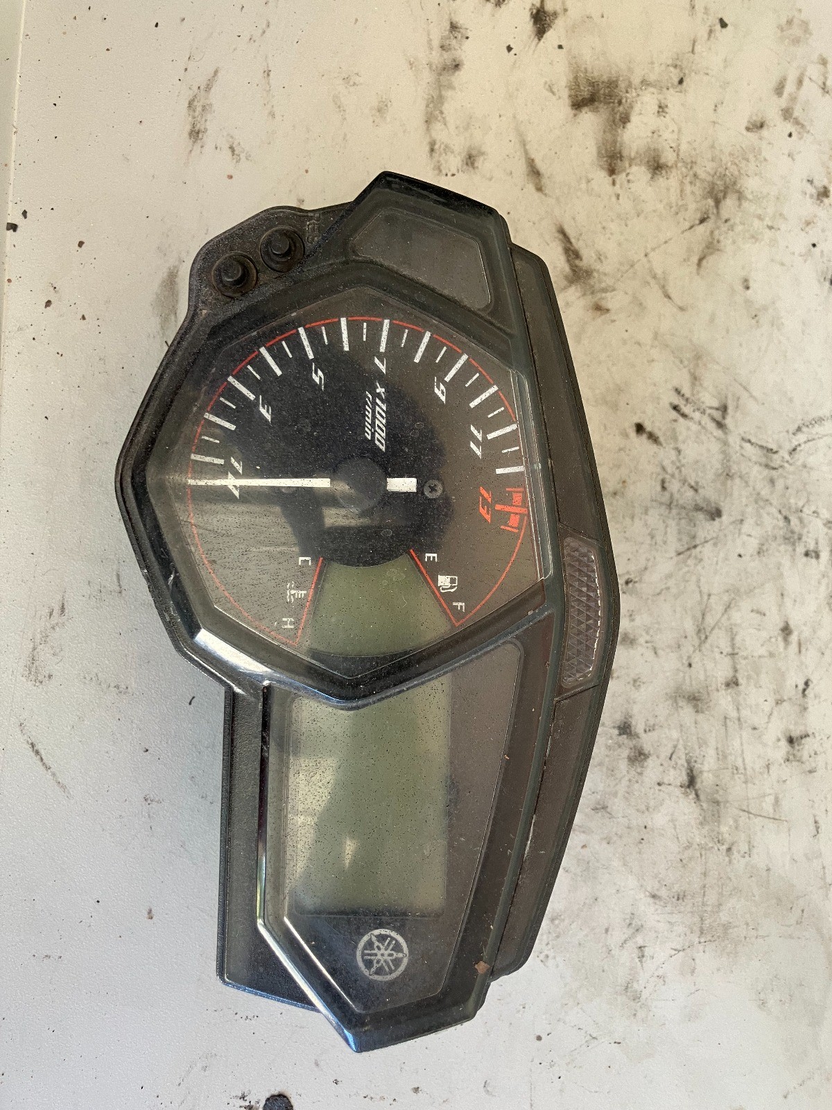 2016 YAMAHA YZF R3 OEM SPEEDOMETER CLUSTER 28k miles 045