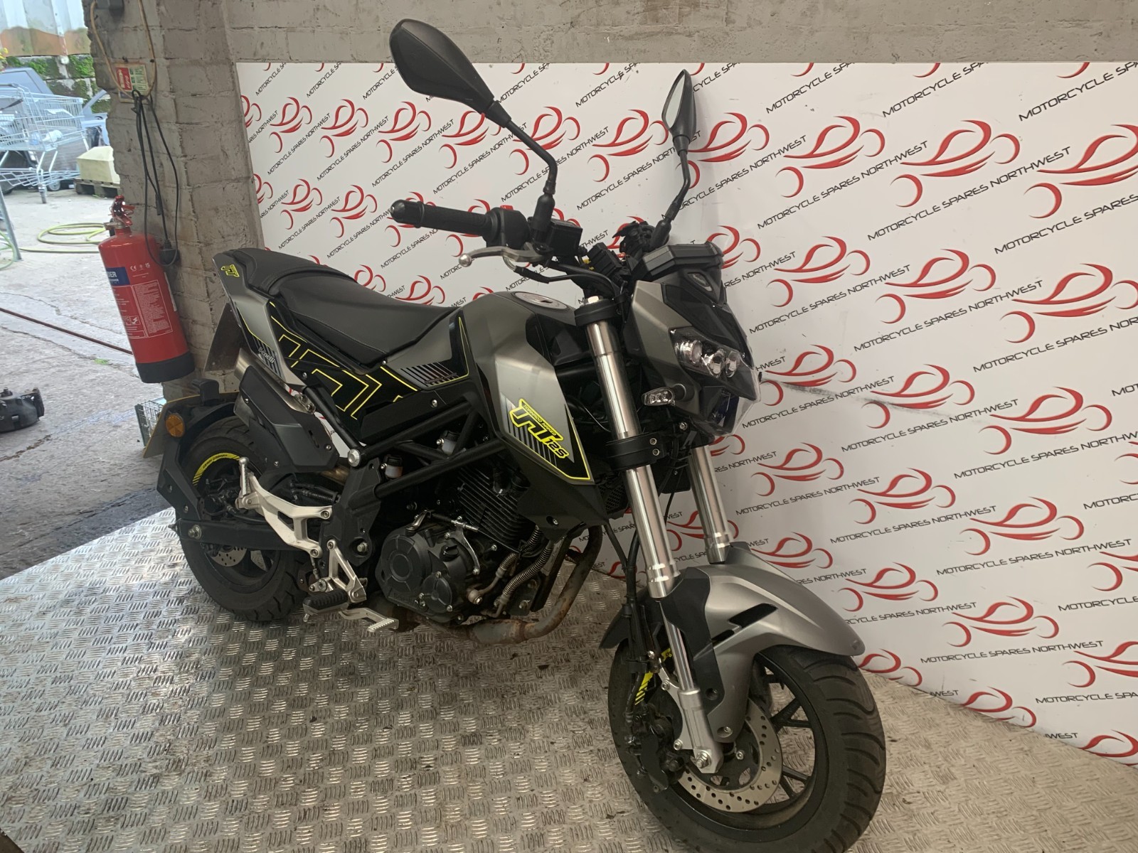 2023 BENELLI TNT 125 RH SIDE PANEL INFIL FRAME PANEL TORNADO TNT 125 REF A004