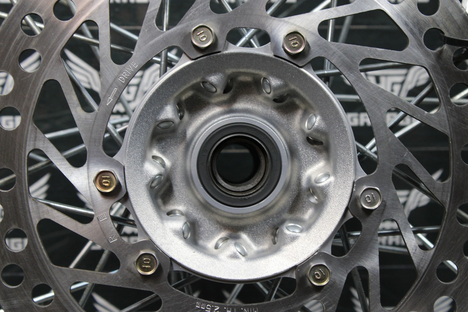 2007 HONDA CRF450R 21″ X 1.60″ OEM FRONT WHEEL RIM HUB 44650-MEN-840