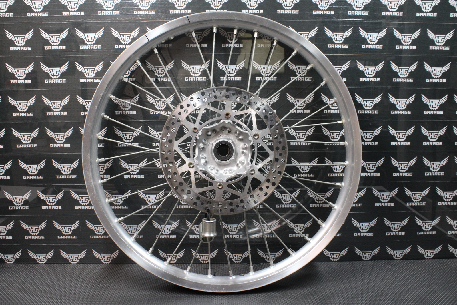 2000 YAMAHA YZ250 21″ X 1.60″ OEM FRONT WHEEL RIM HUB 4SS-25111-01-00