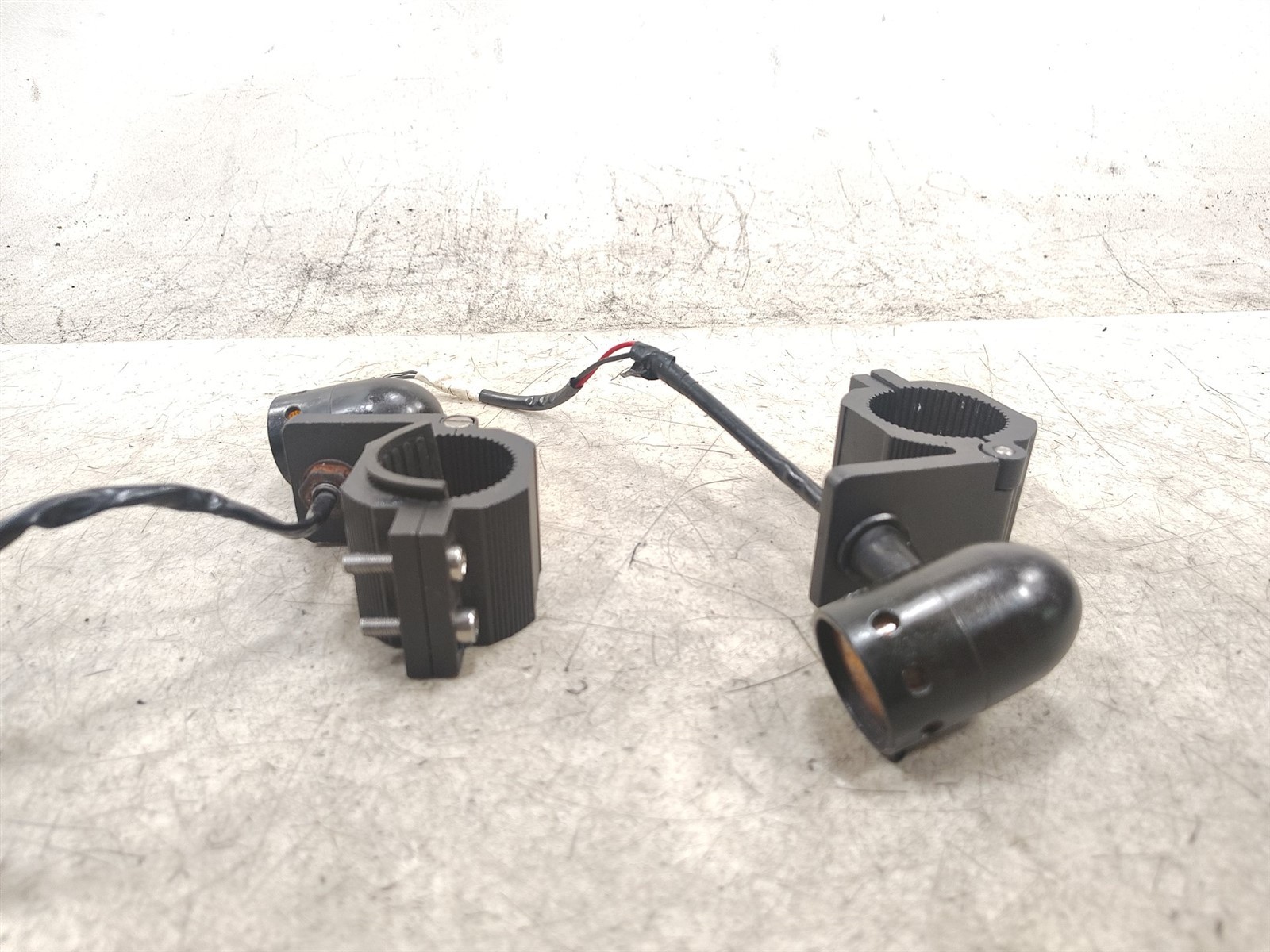 2022 Royal Enfield INT 650 Front Left Right Turn Signal Indicator Light & Clamps