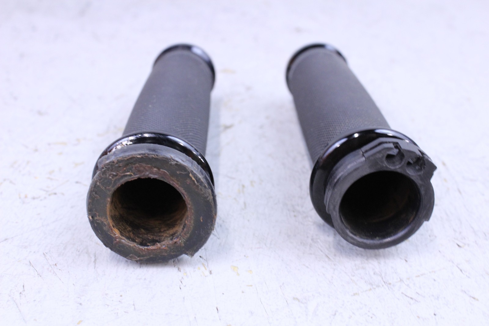 AVON 1” Black Knurled Rubber Grips Single Or Dual Cable Throttle BPD-42025