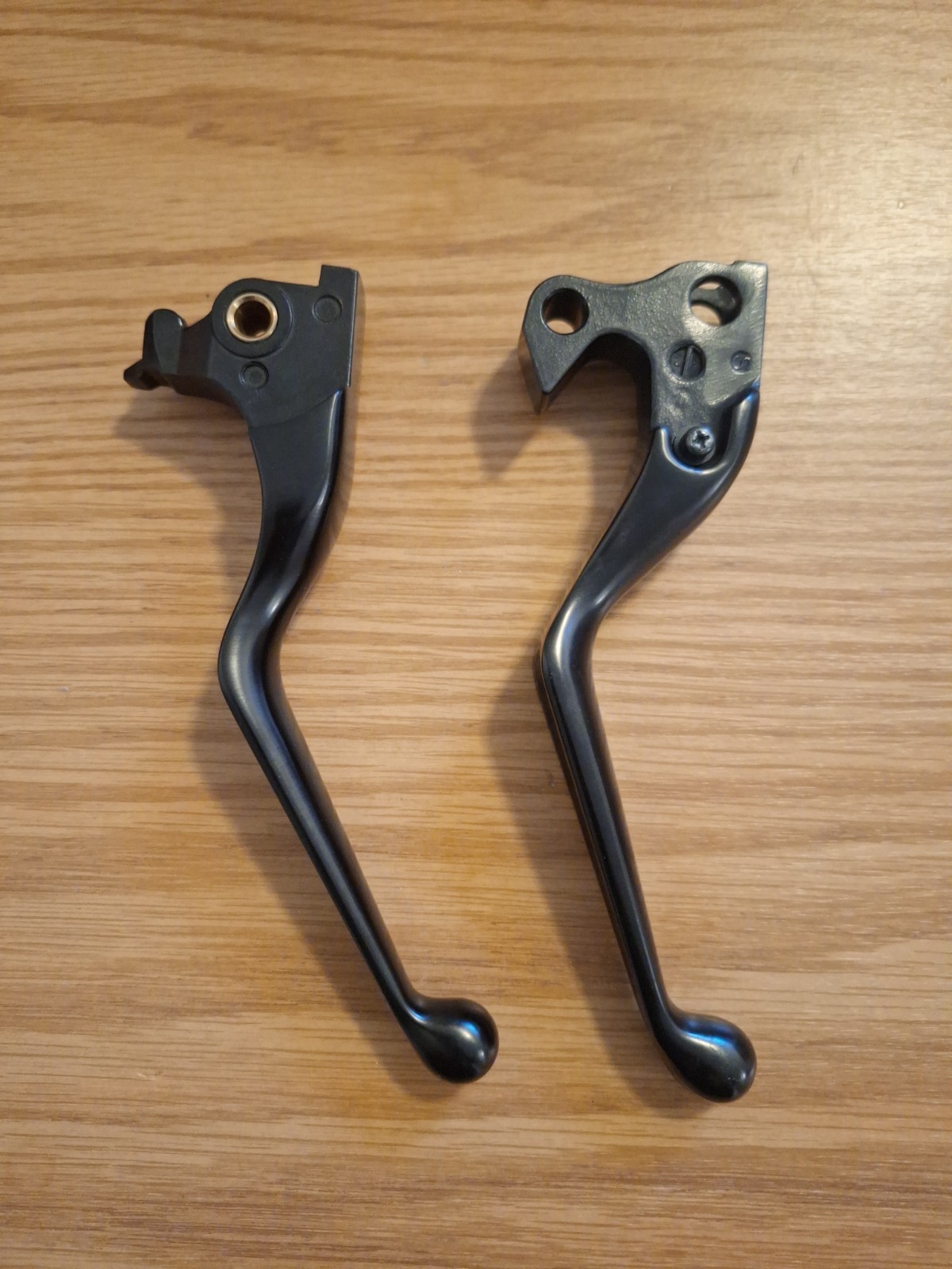 Harley Davidson OEM Brake Clutch Lever Set ~ Part #36700052 ~ 2014-2022 (#2)