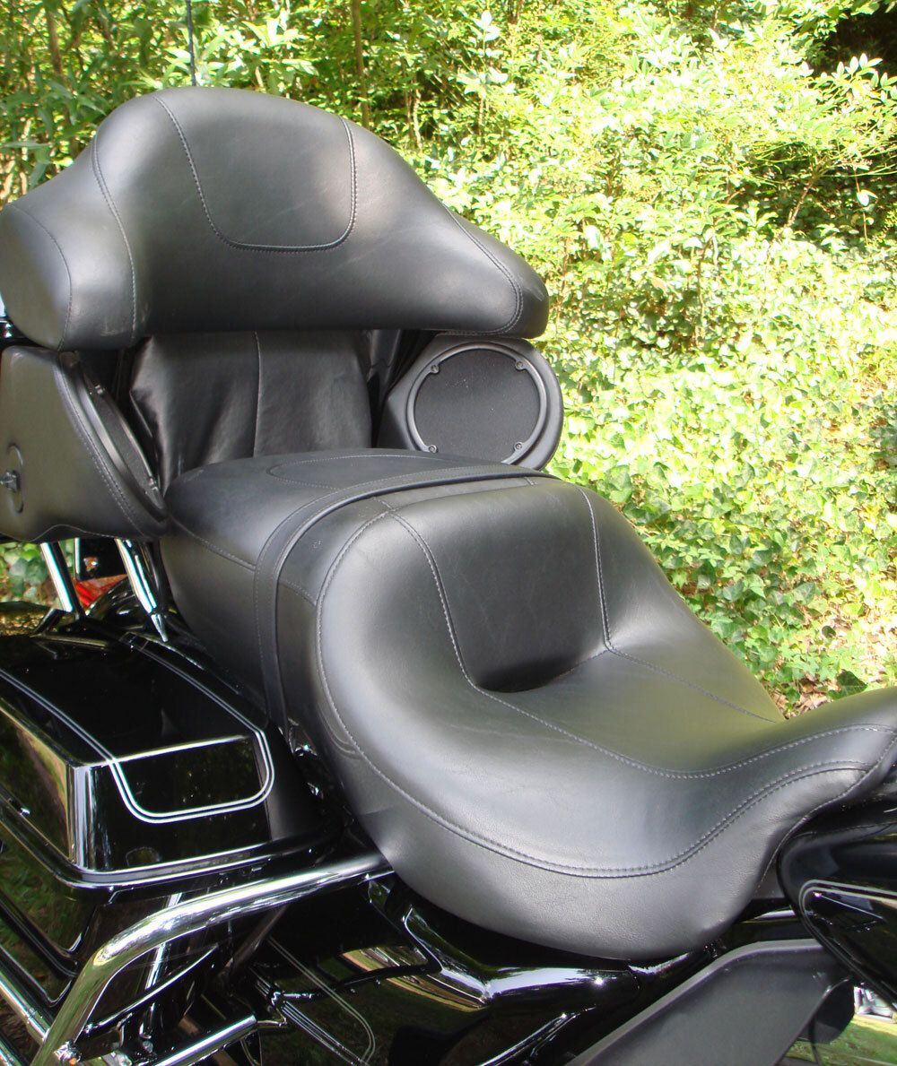 One Piece Driver & Passenger Seat Black For 2018-21 Harley Touring Electra Glide