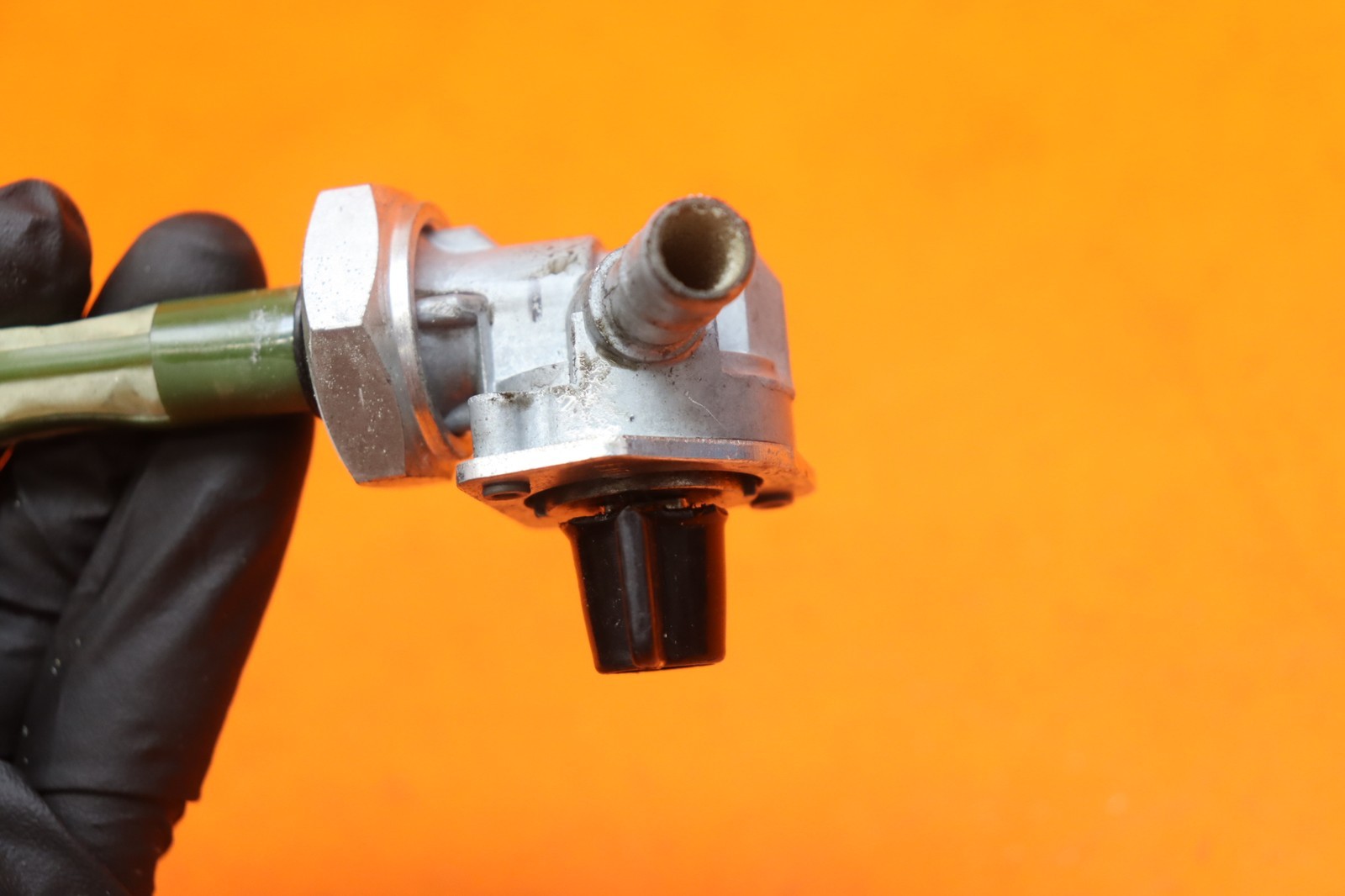 2004-2006 HONDA VTX1300S GAS TANK FUEL PETCOCK