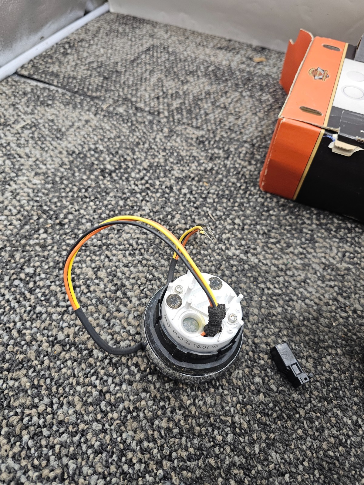 Harley-Davidson 62823-08C Flush-Mount Fuel Cap and Gauge For ’08-Later Softail