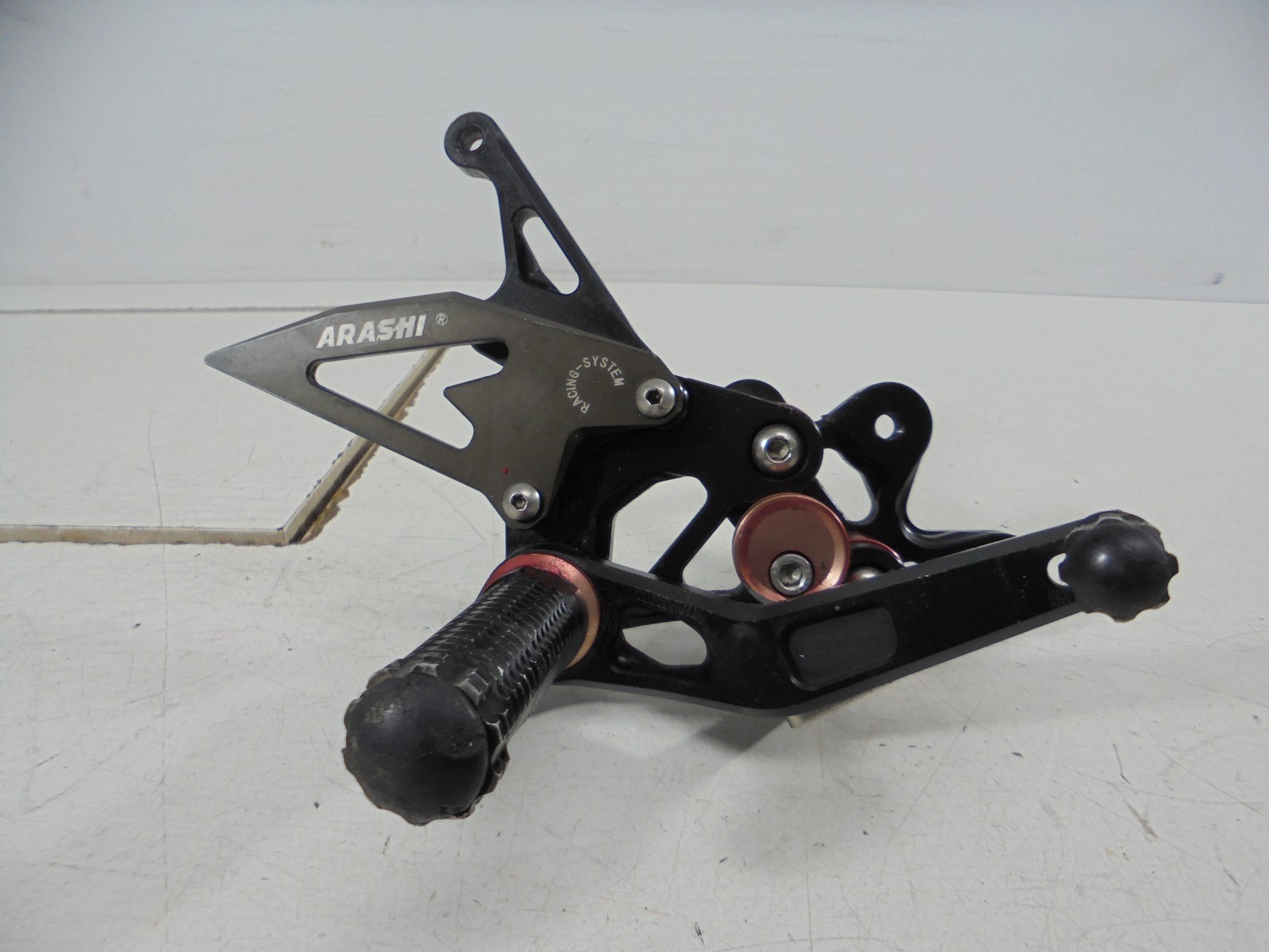 2006 2007 Suzuki GSXR750 GSXR 750 600 ARASHI Driver Footrest Rearset Pegs PARTS