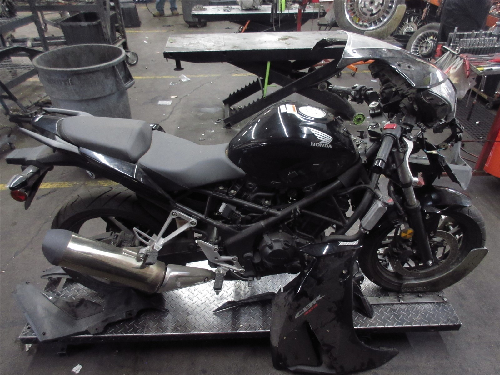 2015 15-22 Honda CBR300 CBR300R OEM Side Covers Trim Fairings Body Panels