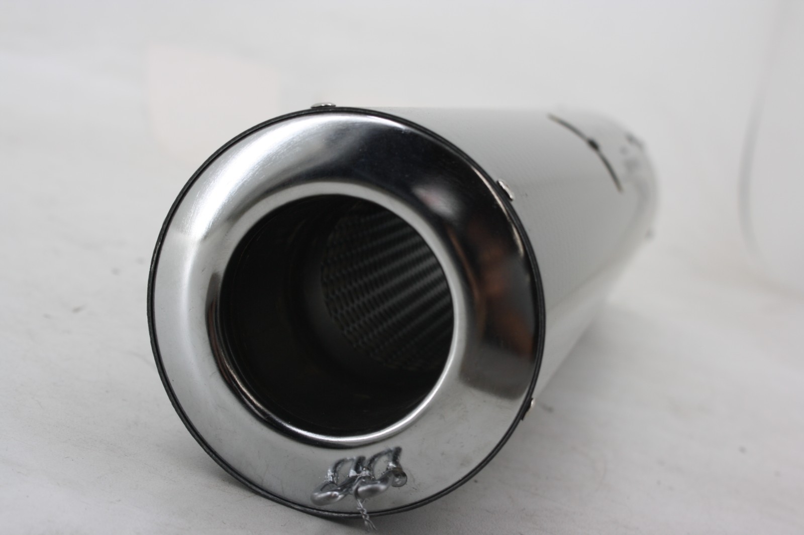 NOS SUDCO RACING CARBON FIBER LEFT SIDE MUFFLER 4″ ROUND 18″ LENGTH 2.25″ ID