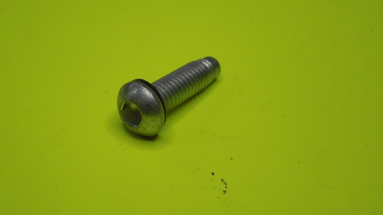 1 NOS OEM Harley Davidson M6 x 1.0 Hex Socket Button Head Sems Screw P/N 4965M