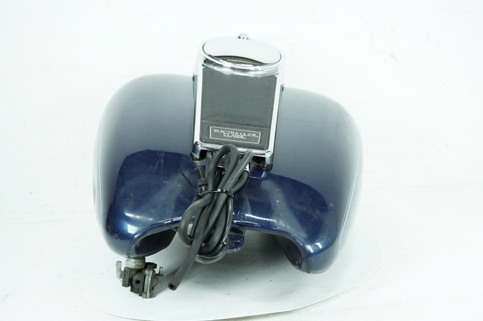 00 Harley Touring FLHT Electra Glide OEM Fuel Gas Tank Gasoline Reservoir DENTED