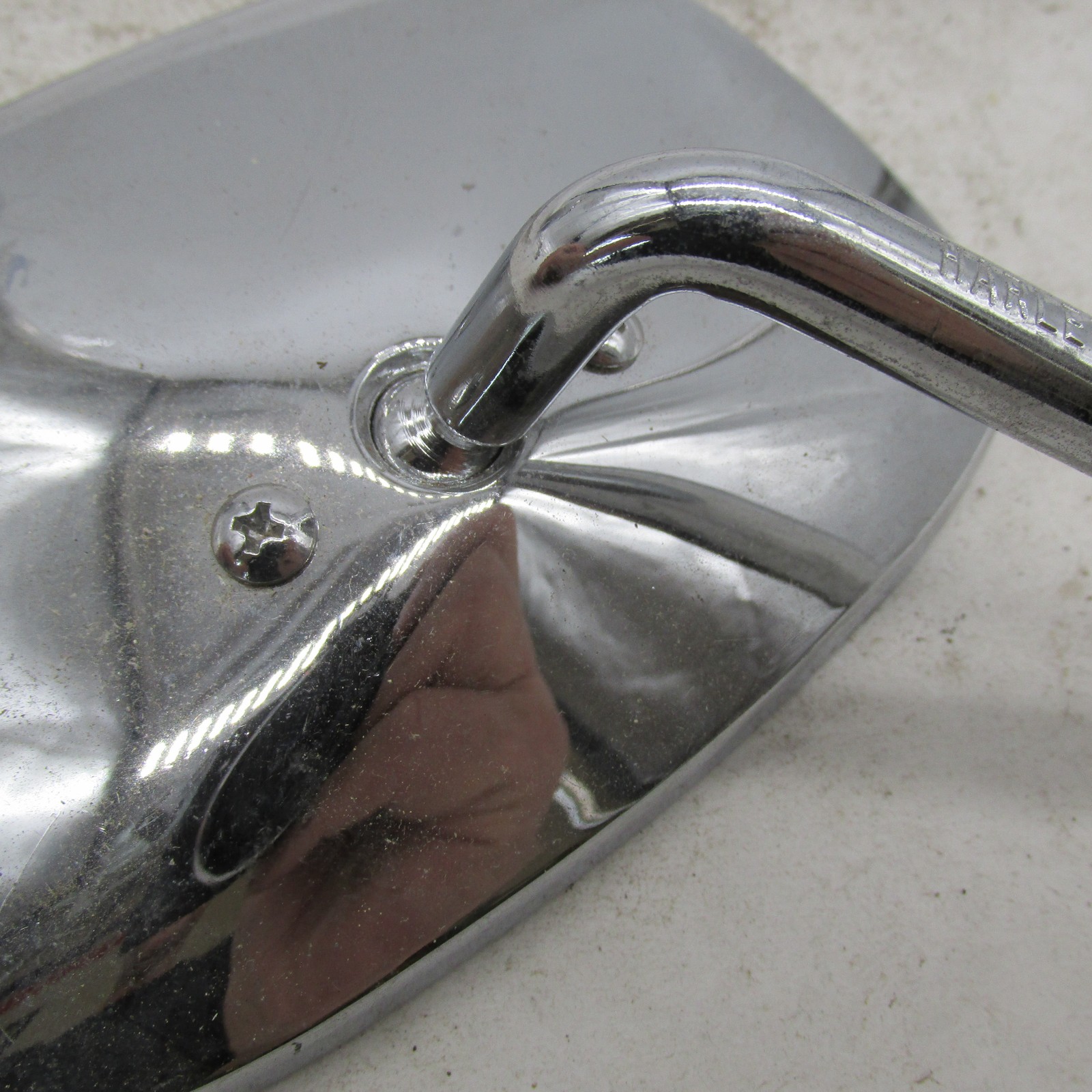 Pair of Harley OEM Chrome Short Stem Mirrors *1 is Cracked* 91875-88 91892-88